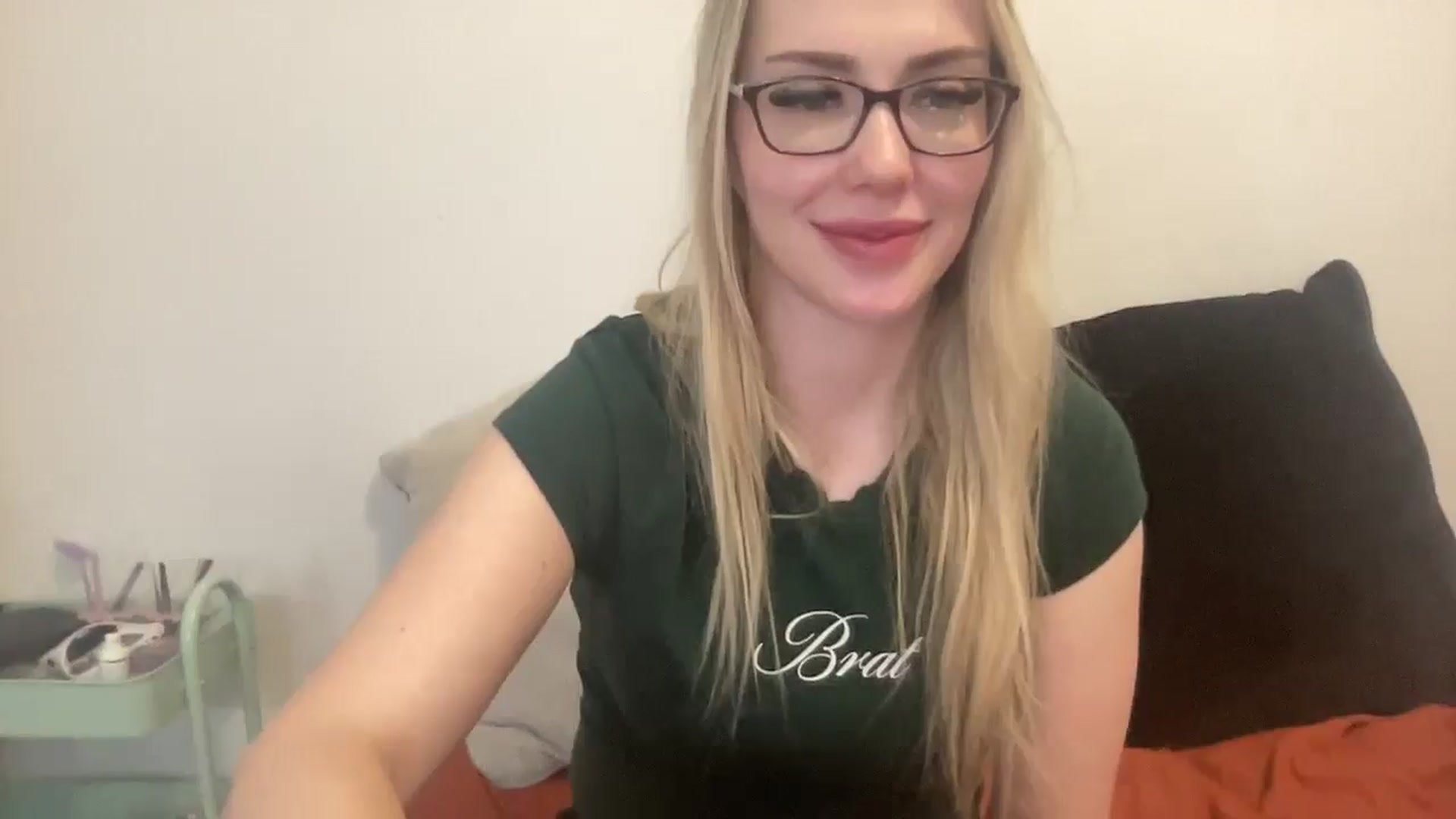 Gallery image thumbnail from AshleyMarina's myfreecams stream on, 12/31/2025, 15:34 image 6 of 20