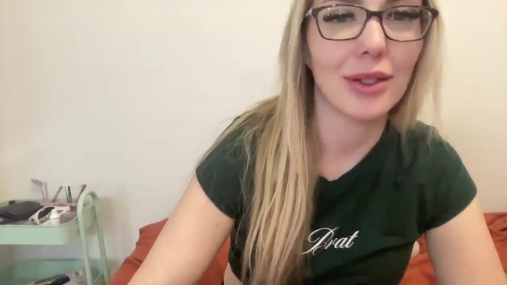 Gallery image thumbnail from AshleyMarina's myfreecams stream on, 12/31/2025, 17:18 image 8 of 20