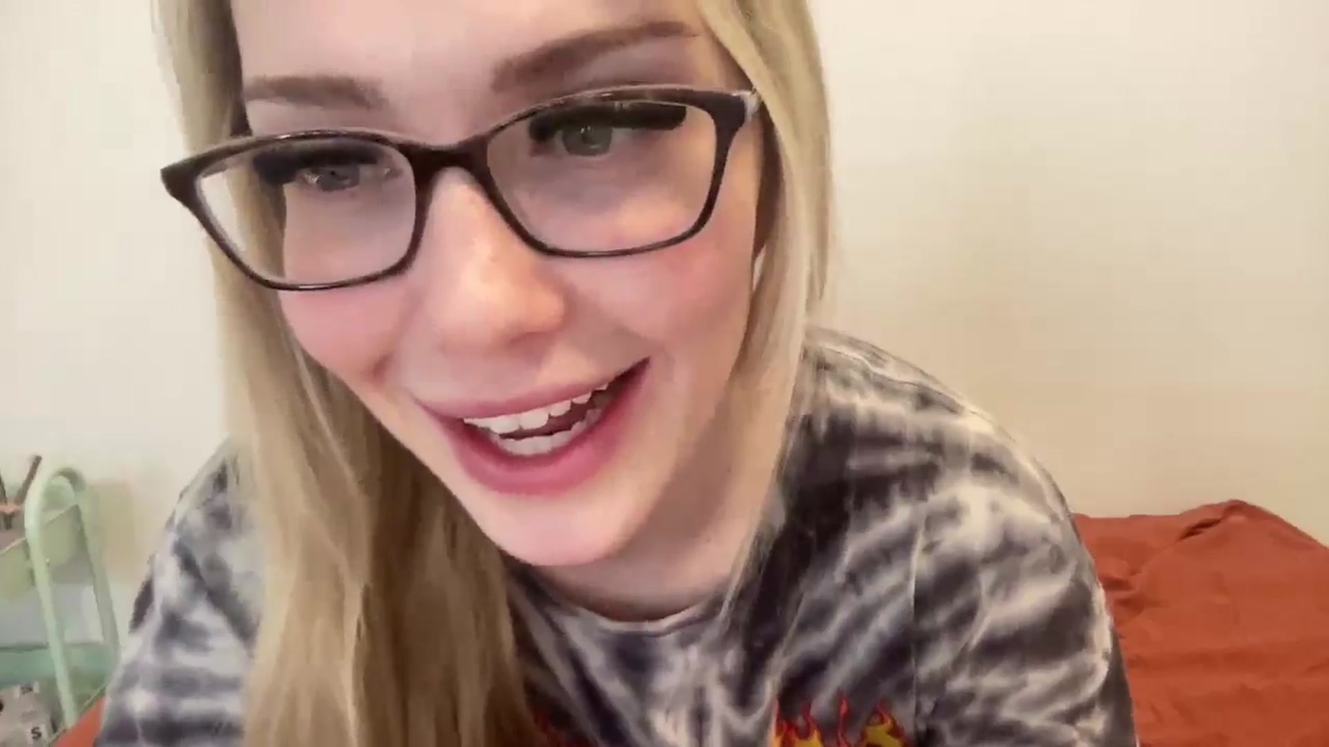 Gallery image thumbnail from AshleyMarina's myfreecams stream on, 01/01/2026, 18:07 image 6 of 20