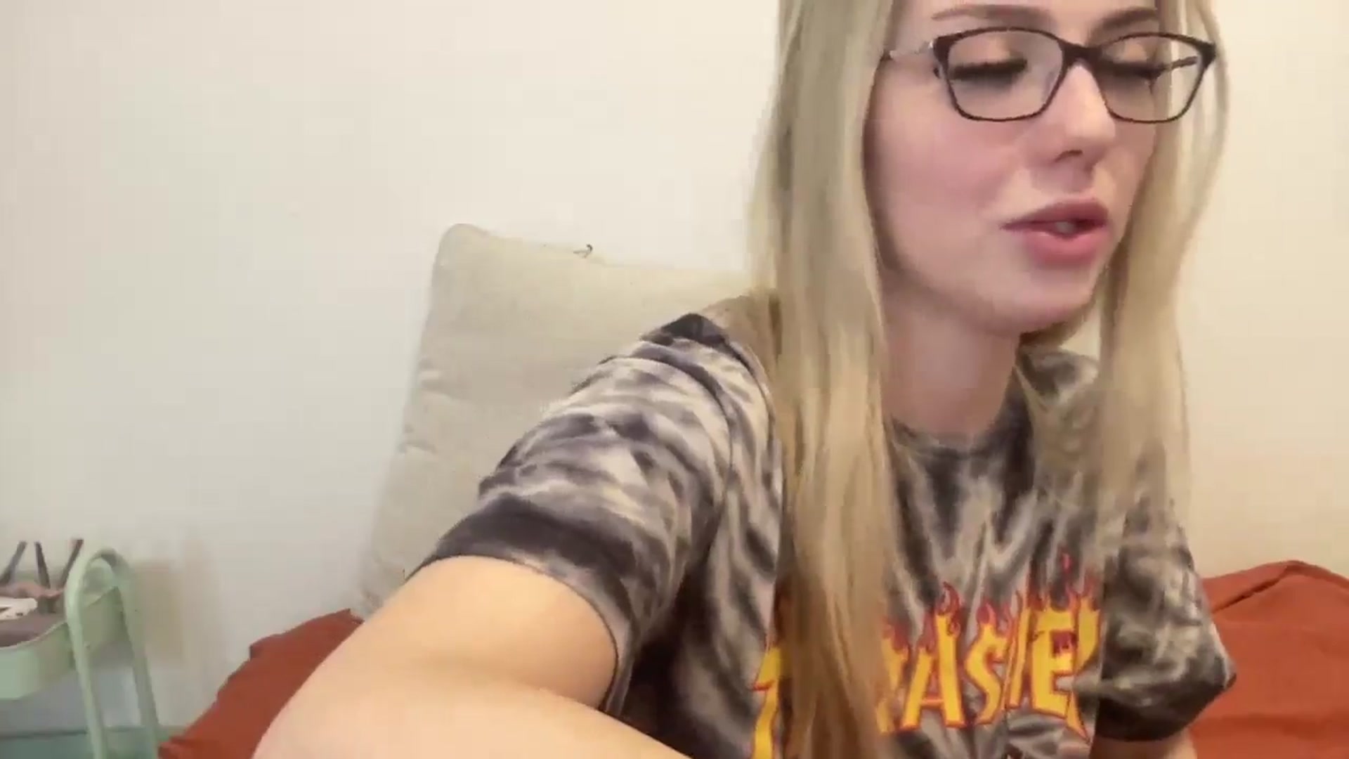 Gallery image thumbnail from AshleyMarina's myfreecams stream on, 01/01/2026, 18:07 image 18 of 20