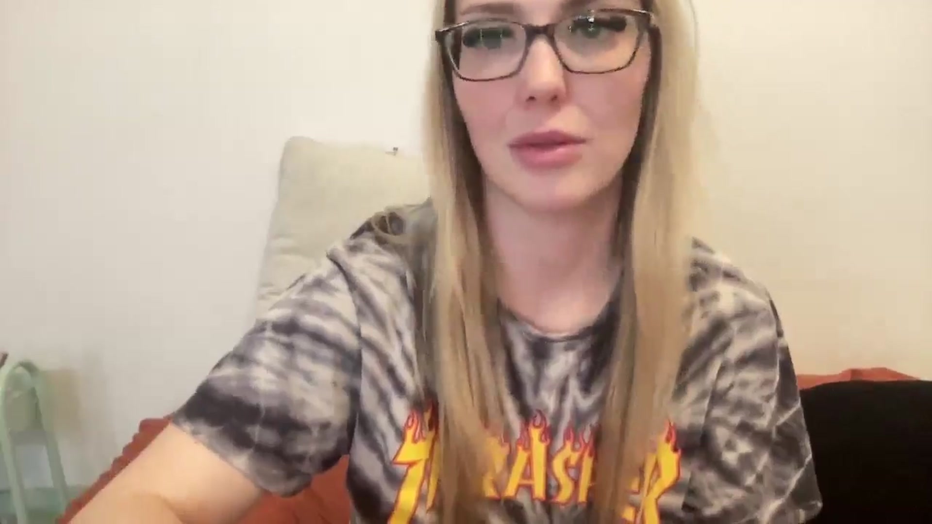 Gallery image thumbnail from AshleyMarina's myfreecams stream on, 01/01/2026, 22:49 image 10 of 20