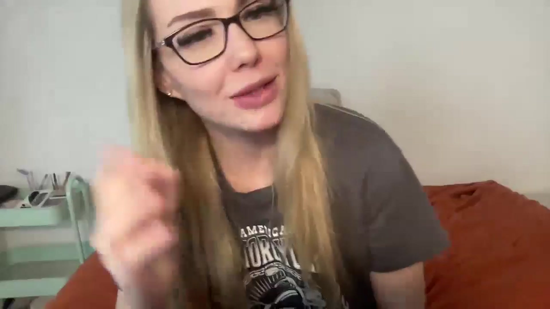 Gallery image thumbnail from AshleyMarina's myfreecams stream on, 01/03/2026, 19:07 image 18 of 20