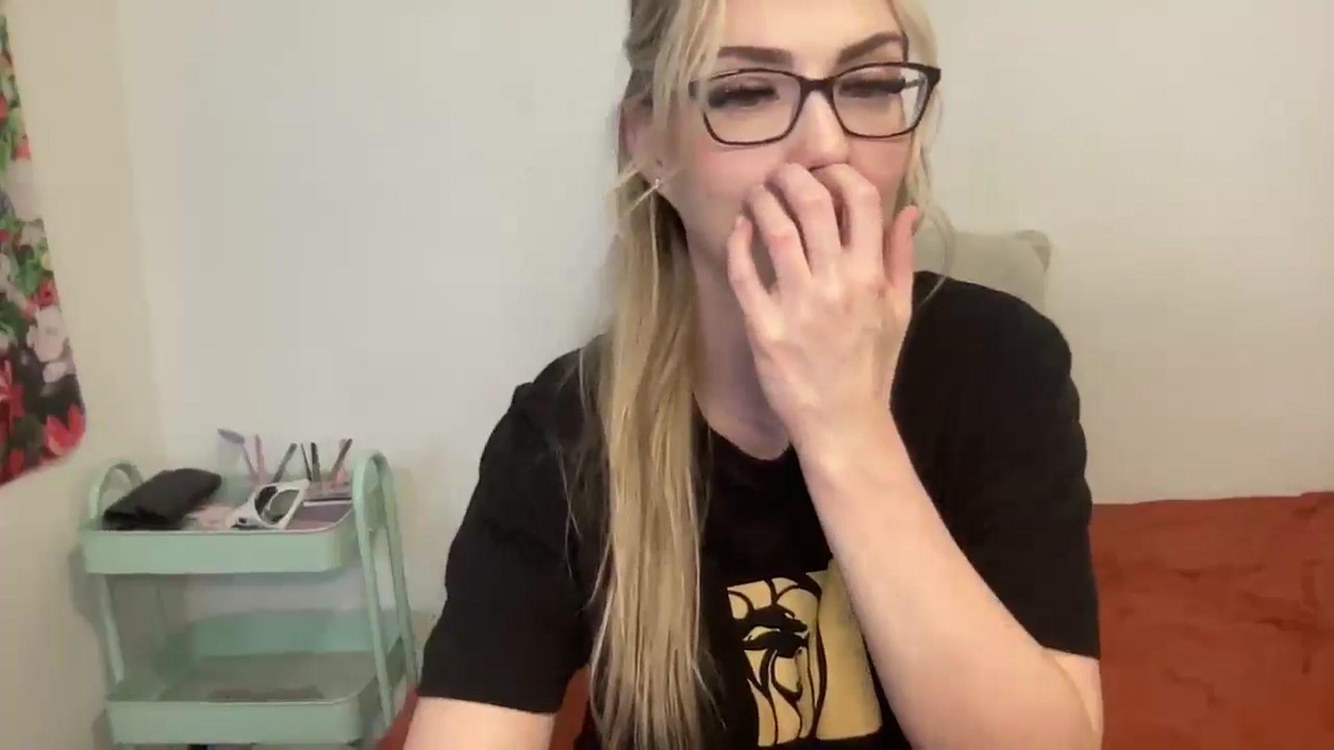Gallery image thumbnail from AshleyMarina's myfreecams stream on, 01/04/2026, 07:54 image 6 of 20