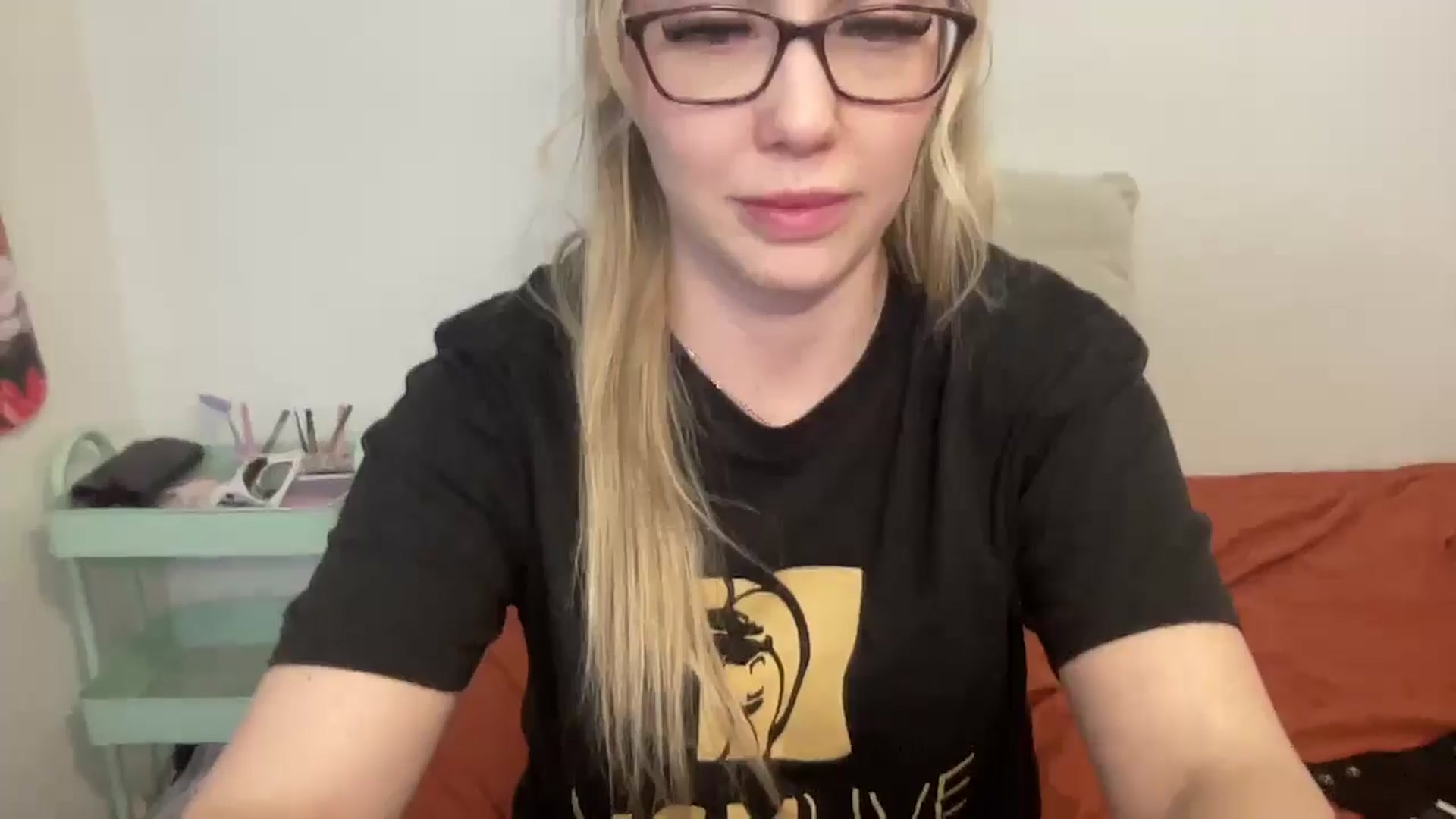 Gallery image thumbnail from AshleyMarina's myfreecams stream on, 01/04/2026, 07:54 image 18 of 20