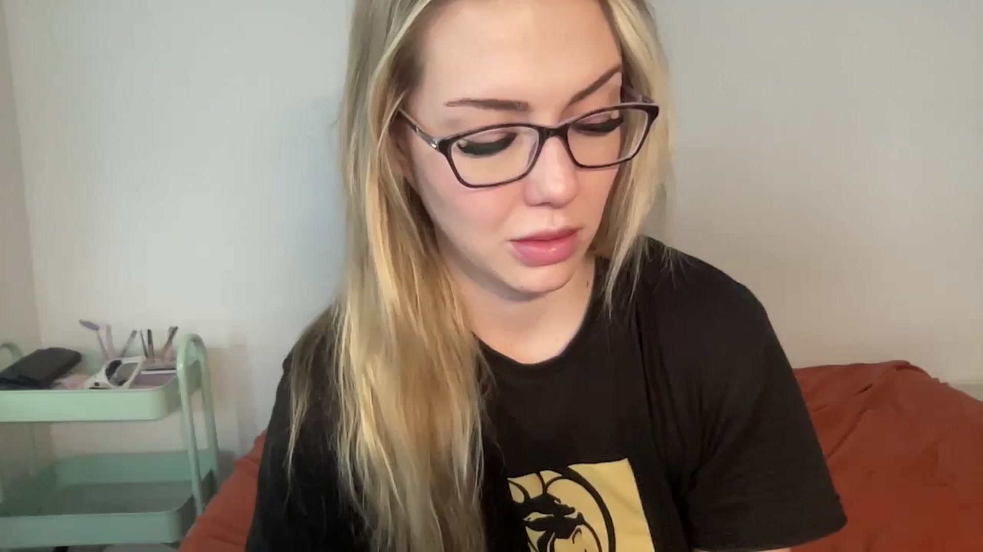 Gallery image thumbnail from AshleyMarina's myfreecams stream on, 01/04/2026, 16:59 image 12 of 20
