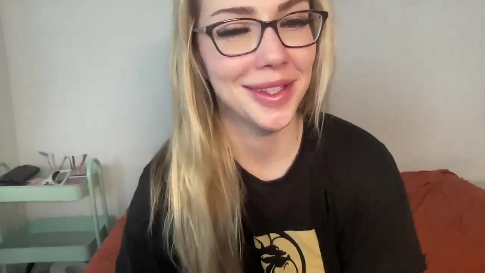 Gallery image thumbnail from AshleyMarina's myfreecams stream on, 01/04/2026, 16:59 image 11 of 20