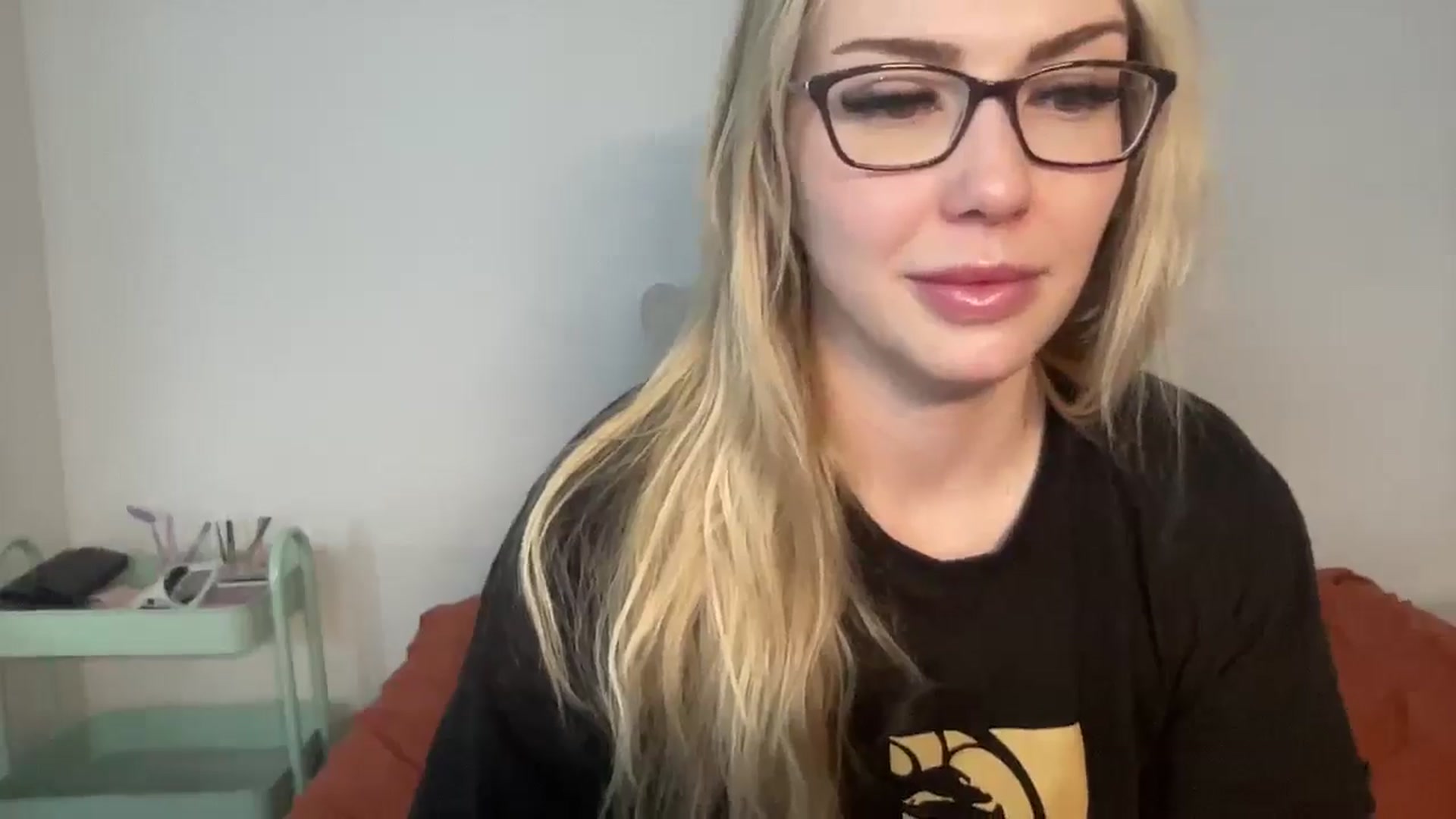 Gallery image thumbnail from AshleyMarina's myfreecams stream on, 01/04/2026, 16:59 image 2 of 20