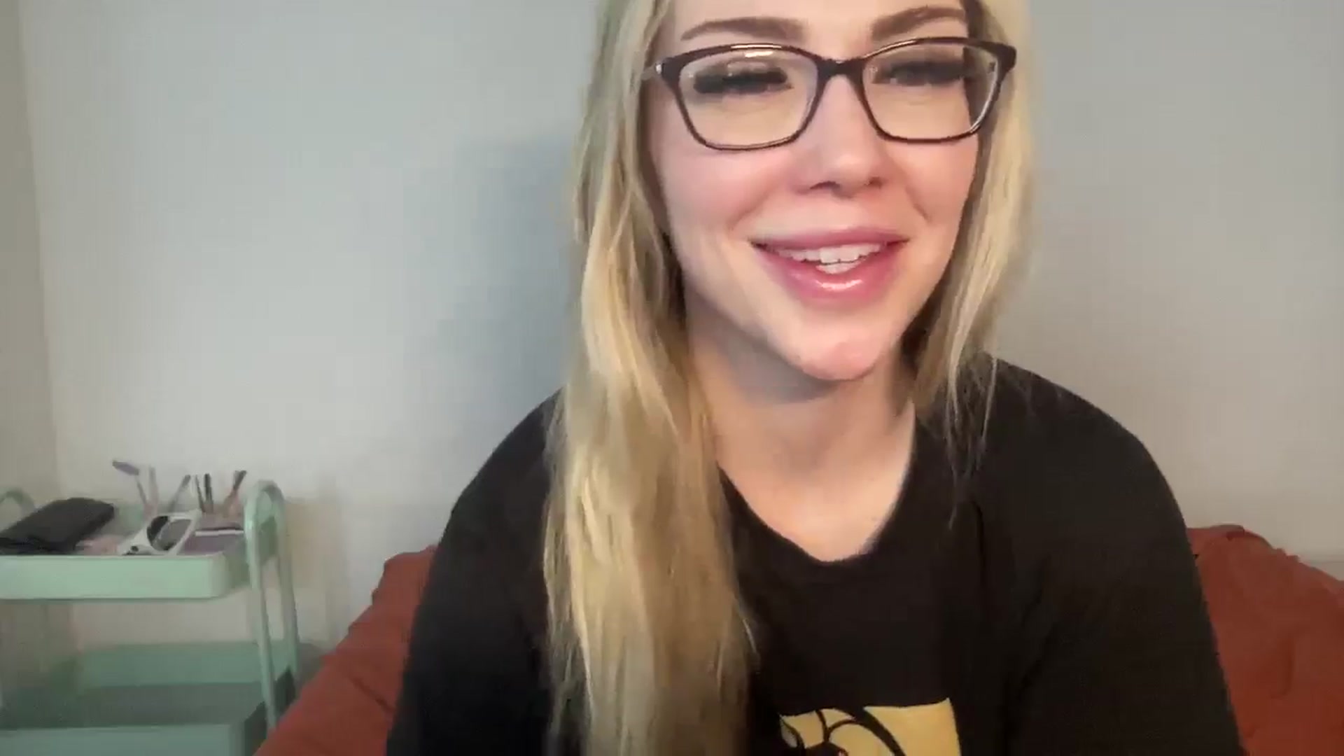 Gallery image thumbnail from AshleyMarina's myfreecams stream on, 01/04/2026, 16:59 image 3 of 20