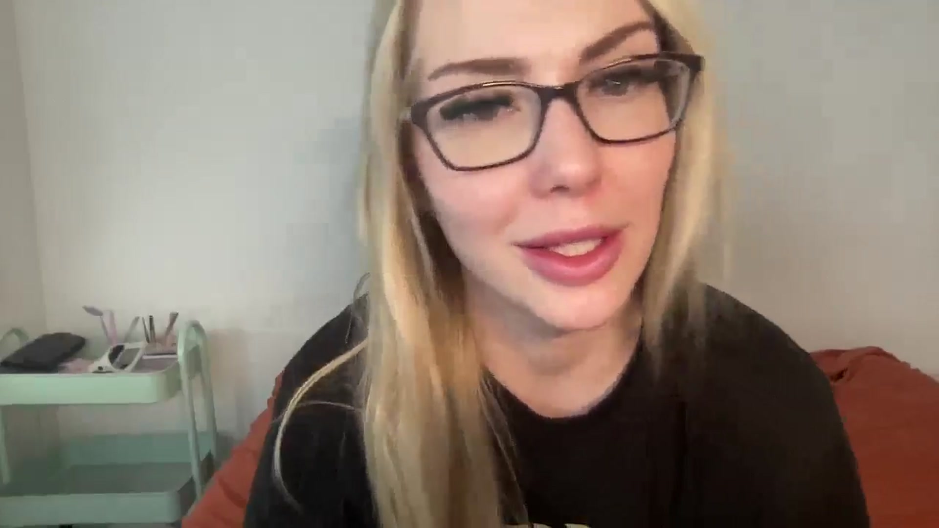 Gallery image thumbnail from AshleyMarina's myfreecams stream on, 01/04/2026, 17:38 image 14 of 20