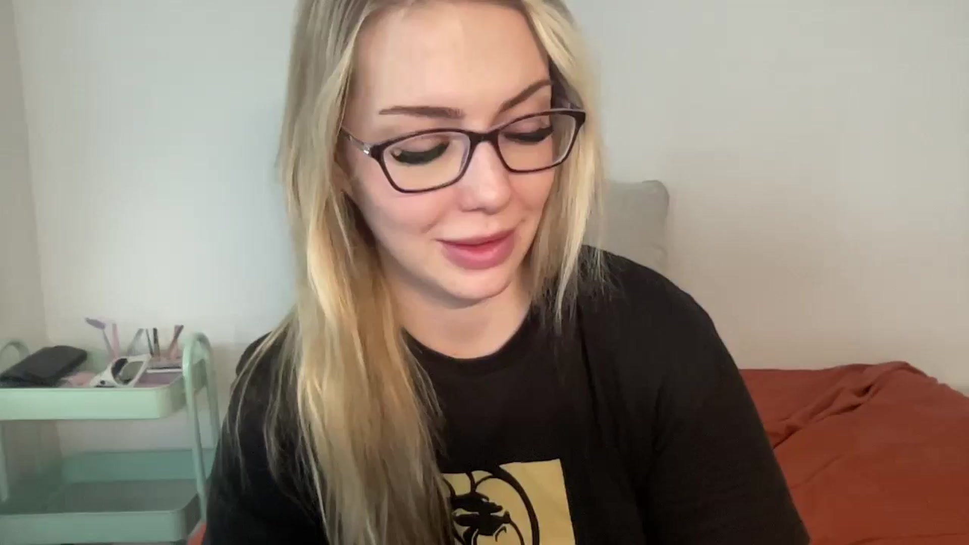 Gallery image thumbnail from AshleyMarina's myfreecams stream on, 01/04/2026, 17:38 image 10 of 20