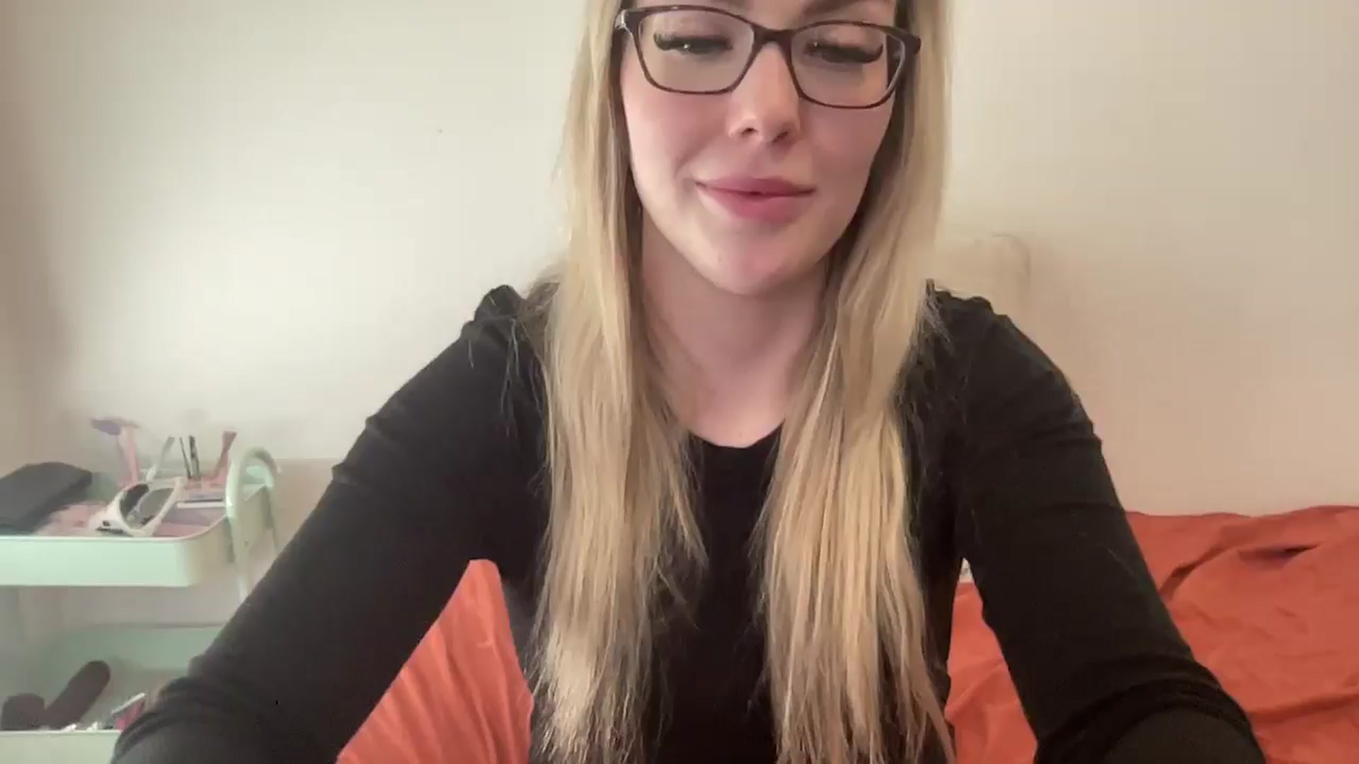 Gallery image thumbnail from AshleyMarina's myfreecams stream on, 01/04/2026, 19:41 image 1 of 20