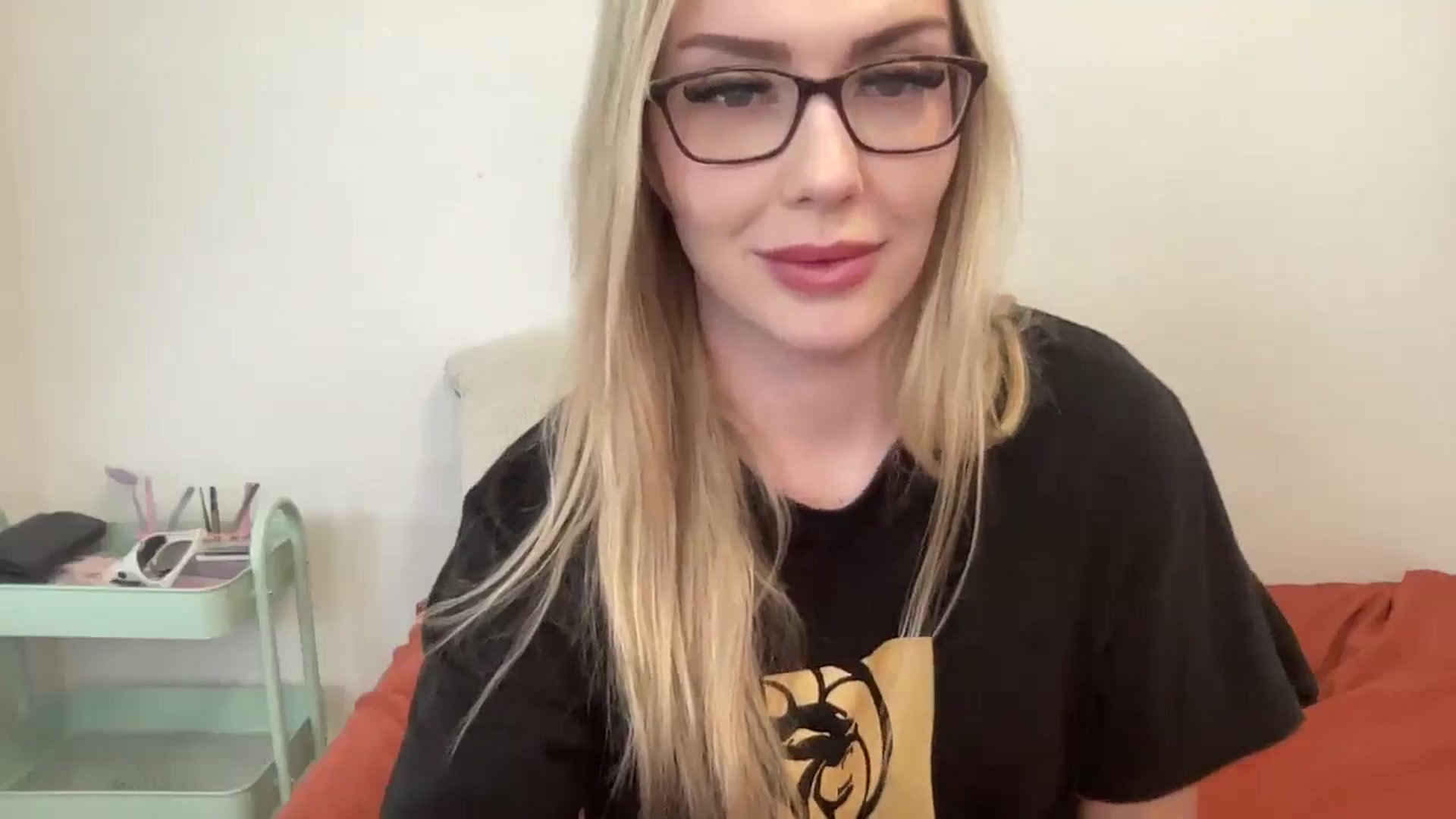 Gallery image thumbnail from AshleyMarina's myfreecams stream on, 01/07/2026, 17:26 image 19 of 20