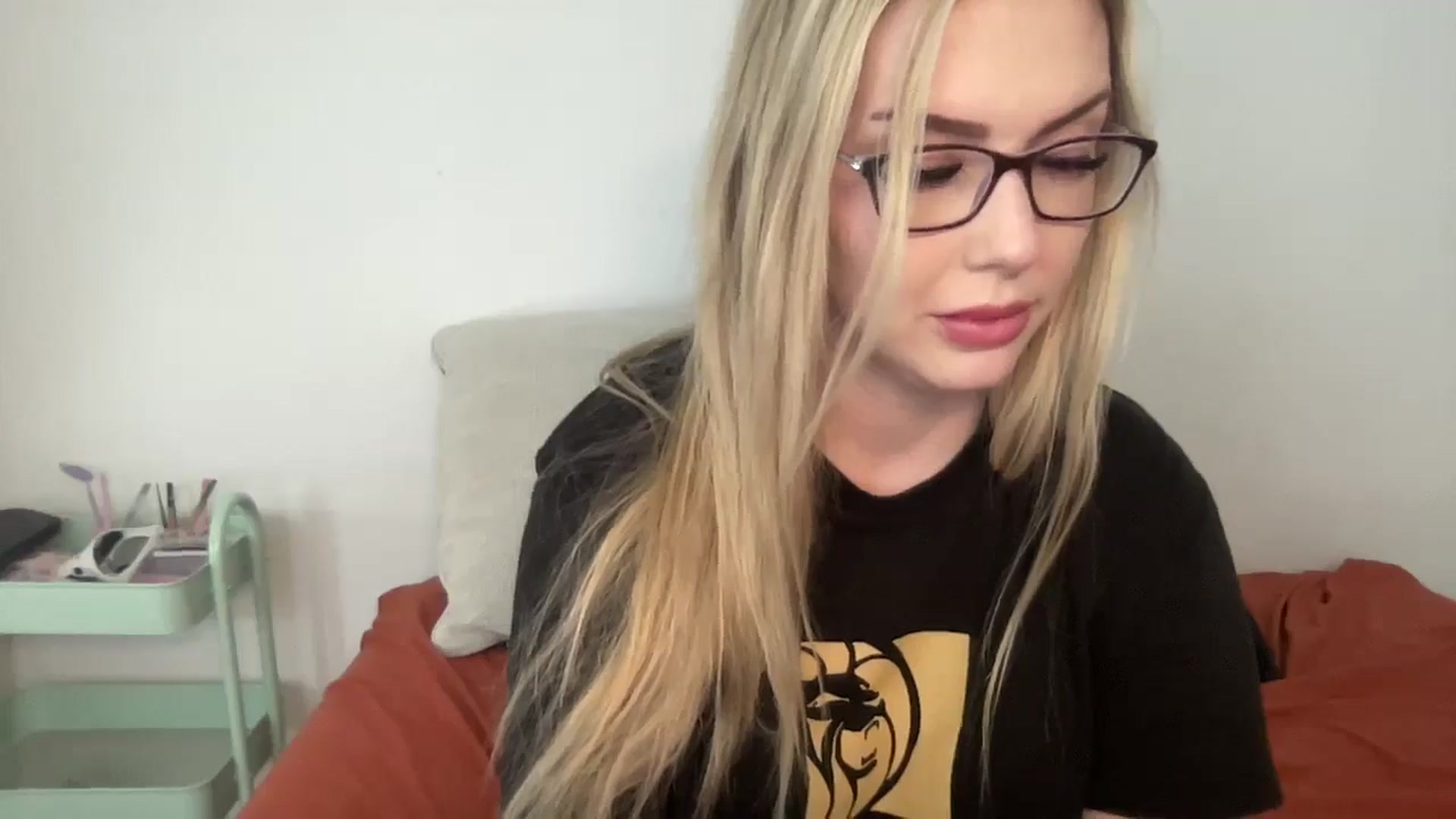 Gallery image thumbnail from AshleyMarina's myfreecams stream on, 01/07/2026, 17:26 image 16 of 20