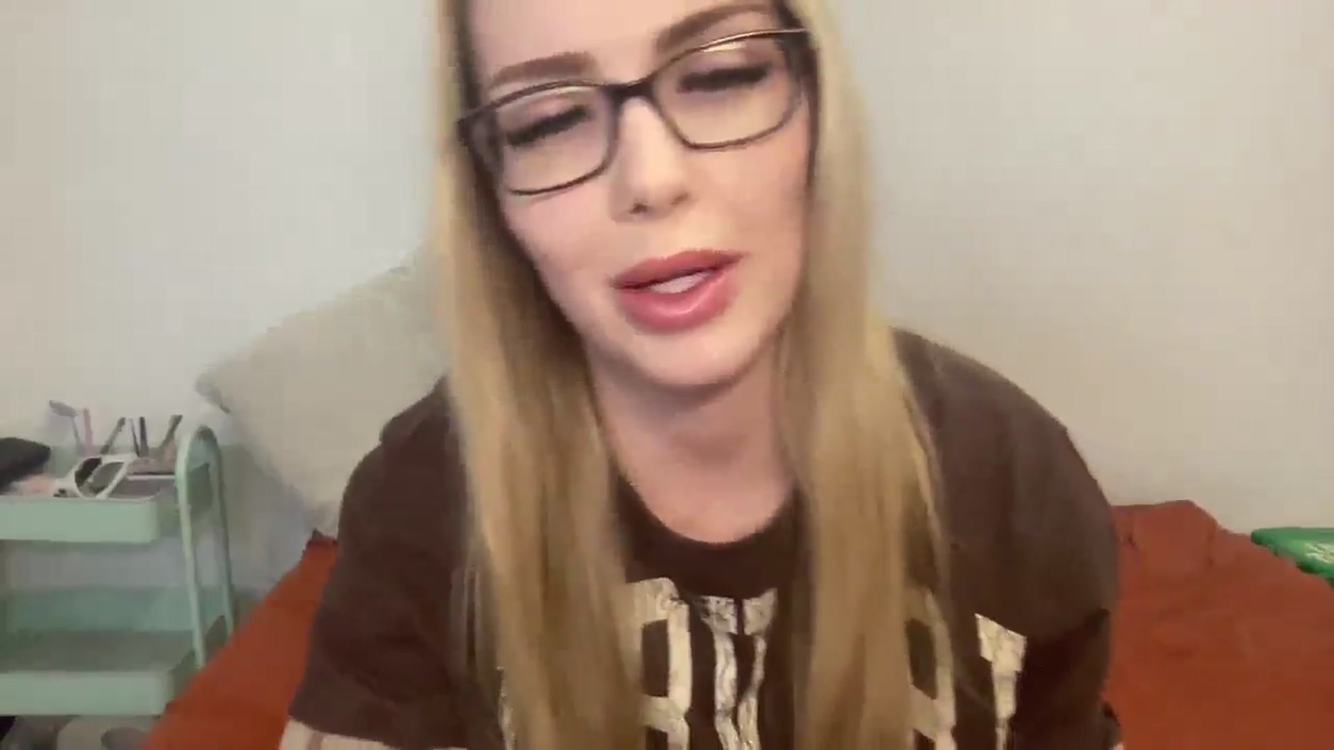 Gallery image thumbnail from AshleyMarina's myfreecams stream on, 01/08/2026, 01:53 image 17 of 20