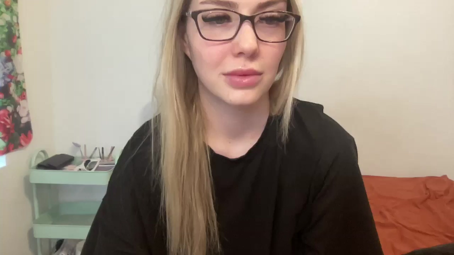 Gallery image thumbnail from AshleyMarina's myfreecams stream on, 01/16/2026, 15:14 image 18 of 20