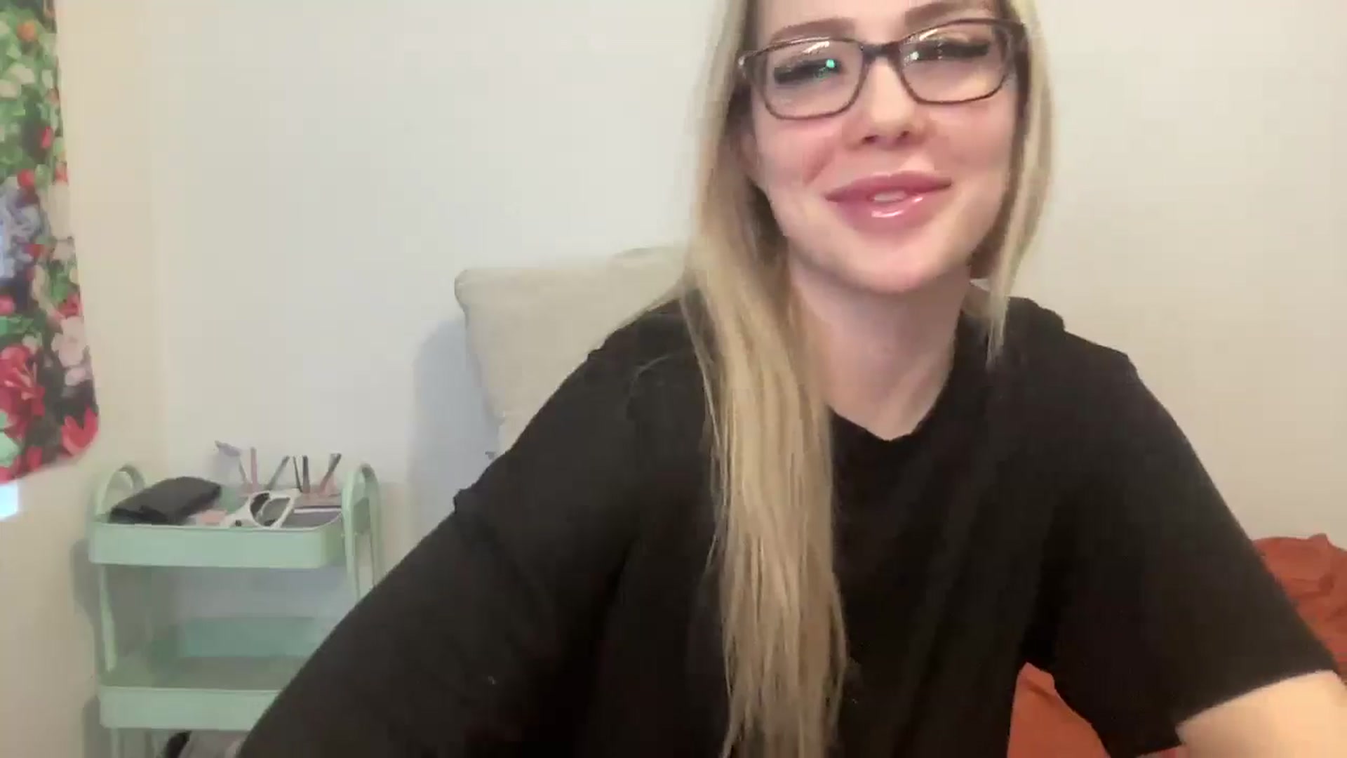 Gallery image thumbnail from AshleyMarina's myfreecams stream on, 01/16/2026, 15:14 image 17 of 20