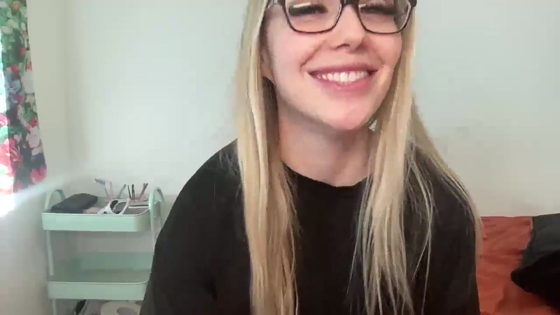 Gallery image thumbnail from AshleyMarina's myfreecams stream on, 01/16/2026, 17:54 image 15 of 20