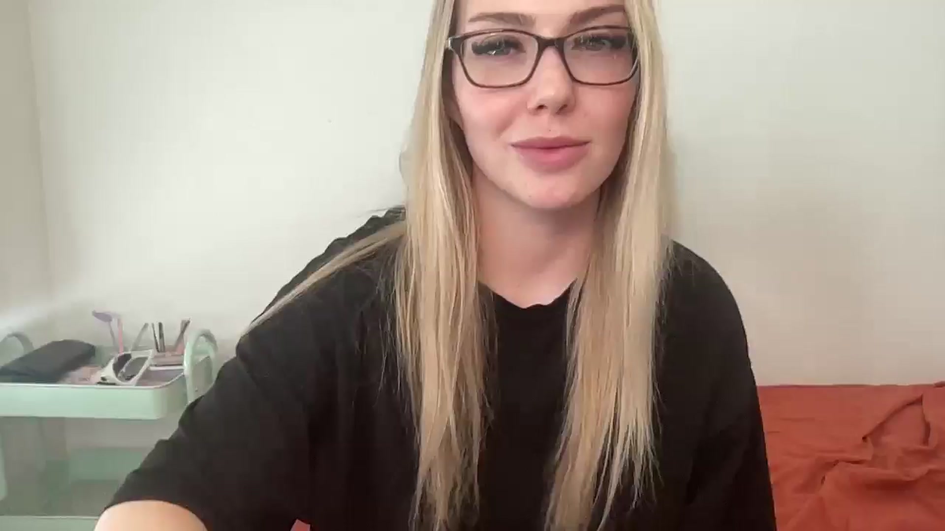 Gallery image thumbnail from AshleyMarina's myfreecams stream on, 01/16/2026, 18:22 image 9 of 20