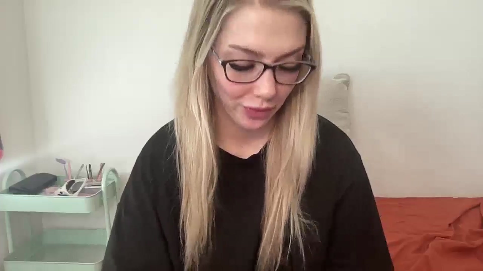 Gallery image thumbnail from AshleyMarina's myfreecams stream on, 01/16/2026, 18:22 image 6 of 20