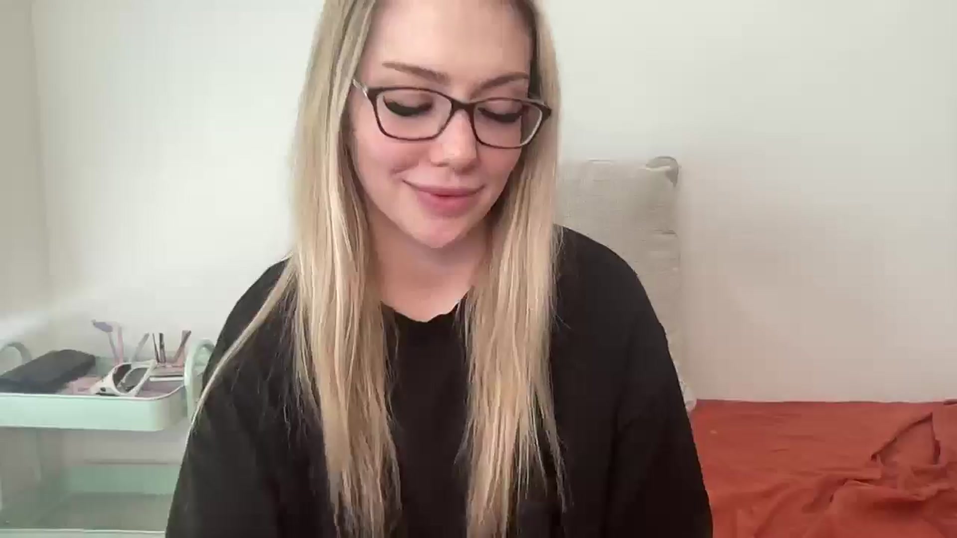 Gallery image thumbnail from AshleyMarina's myfreecams stream on, 01/16/2026, 18:22 image 11 of 20