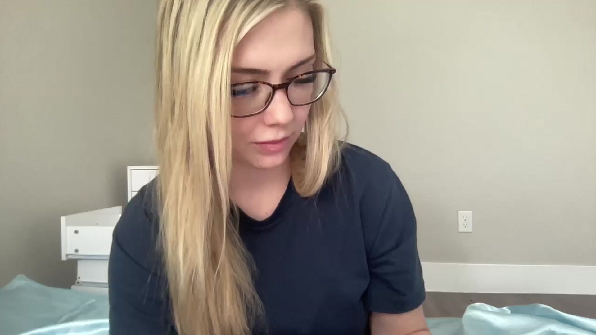 Gallery image thumbnail from AshleyMarina's myfreecams stream on, 04/02/2026, 17:42 image 5 of 20