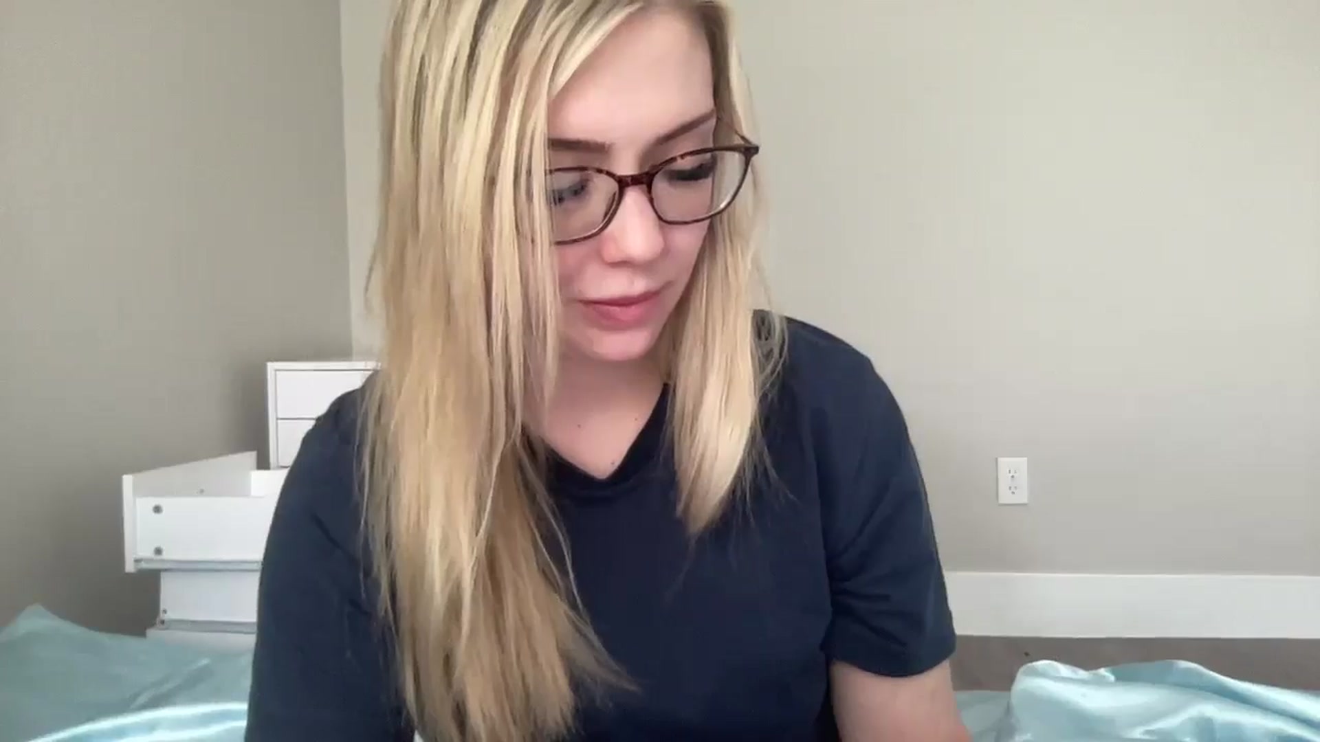 Gallery image thumbnail from AshleyMarina's myfreecams stream on, 04/02/2026, 17:42 image 19 of 20
