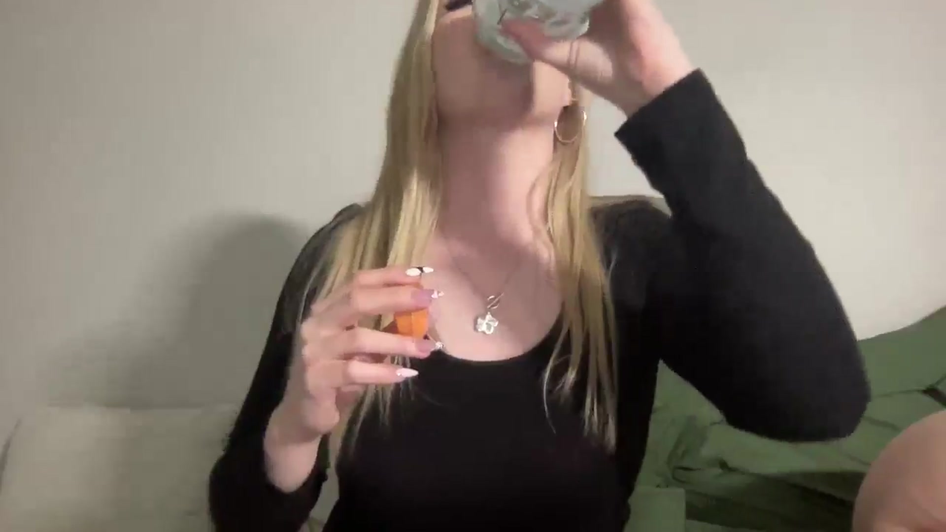 Gallery image thumbnail from AshleyMarina's myfreecams stream on, 04/08/2026, 06:04 image 11 of 20