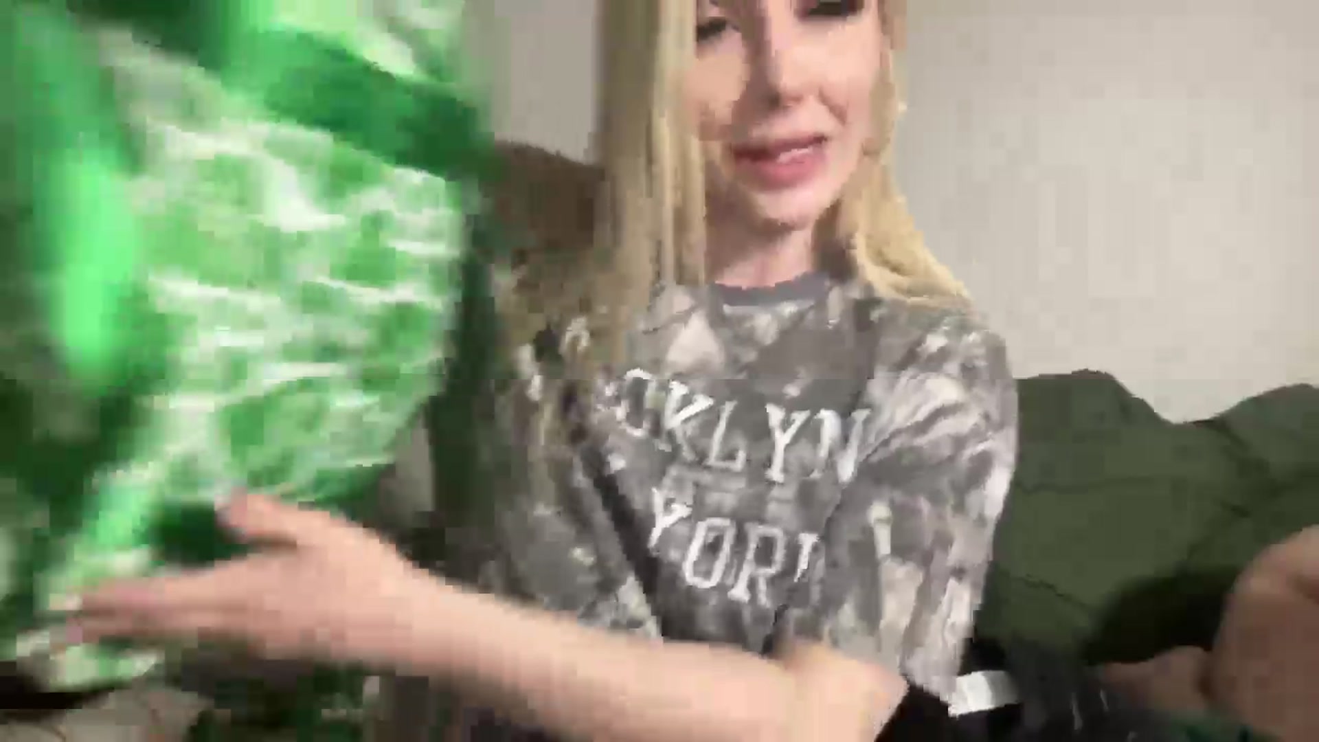Gallery image thumbnail from AshleyMarina's myfreecams stream on, 04/08/2026, 08:44 image 6 of 20