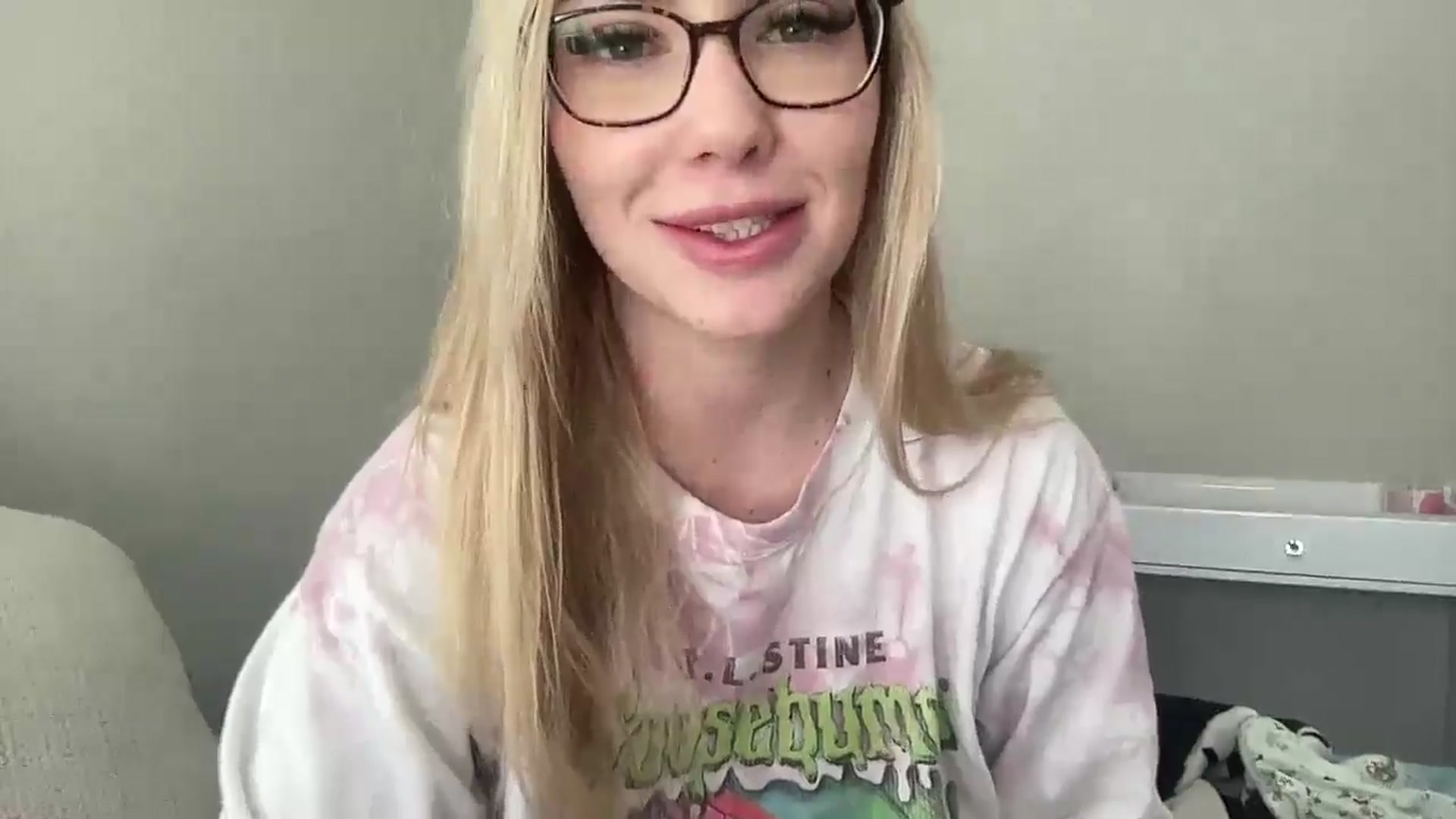 Gallery image thumbnail from AshleyMarina's myfreecams stream on, 04/11/2026, 16:28 image 6 of 20
