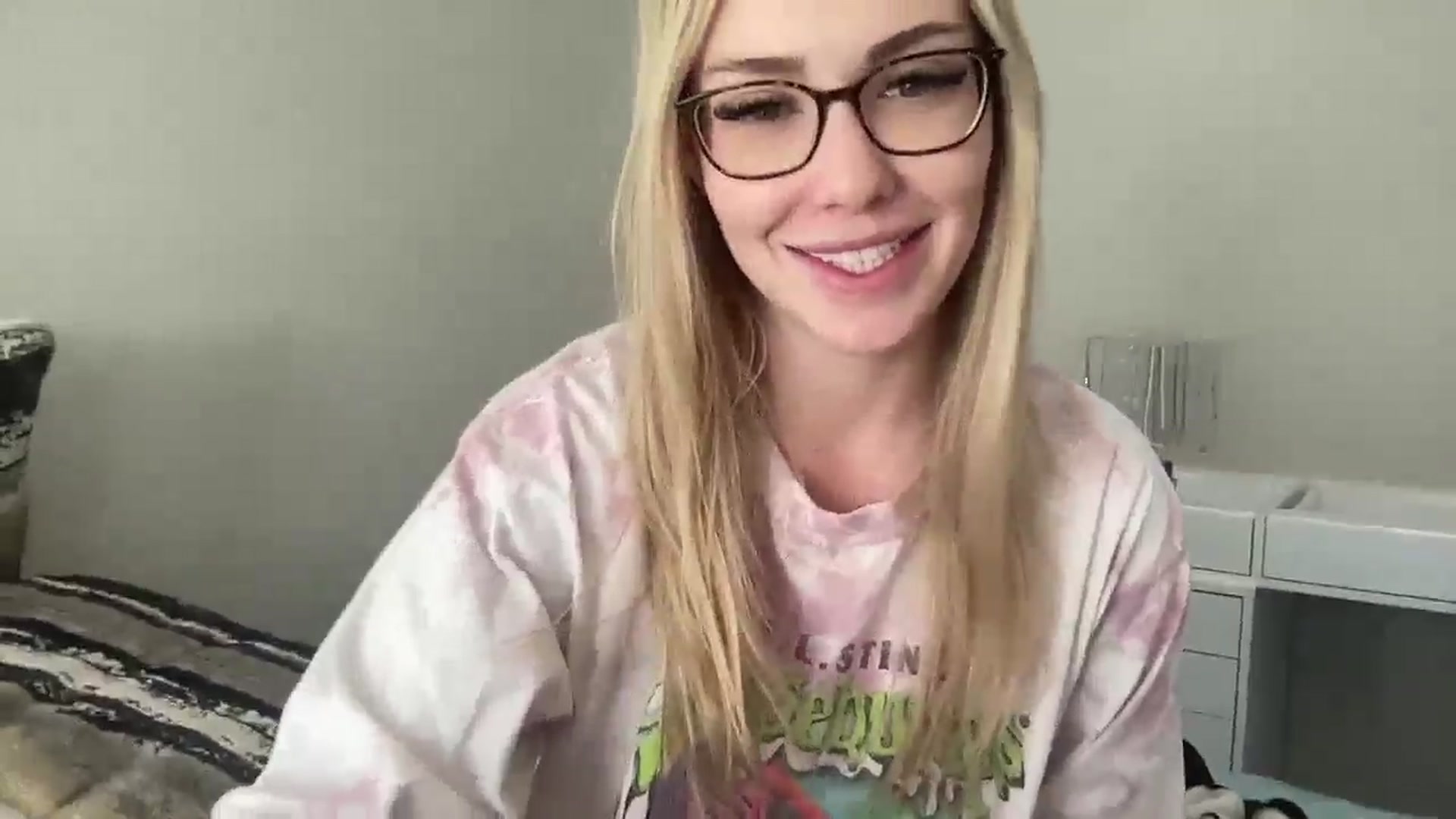 Gallery image thumbnail from AshleyMarina's myfreecams stream on, 04/11/2026, 17:24 image 2 of 20