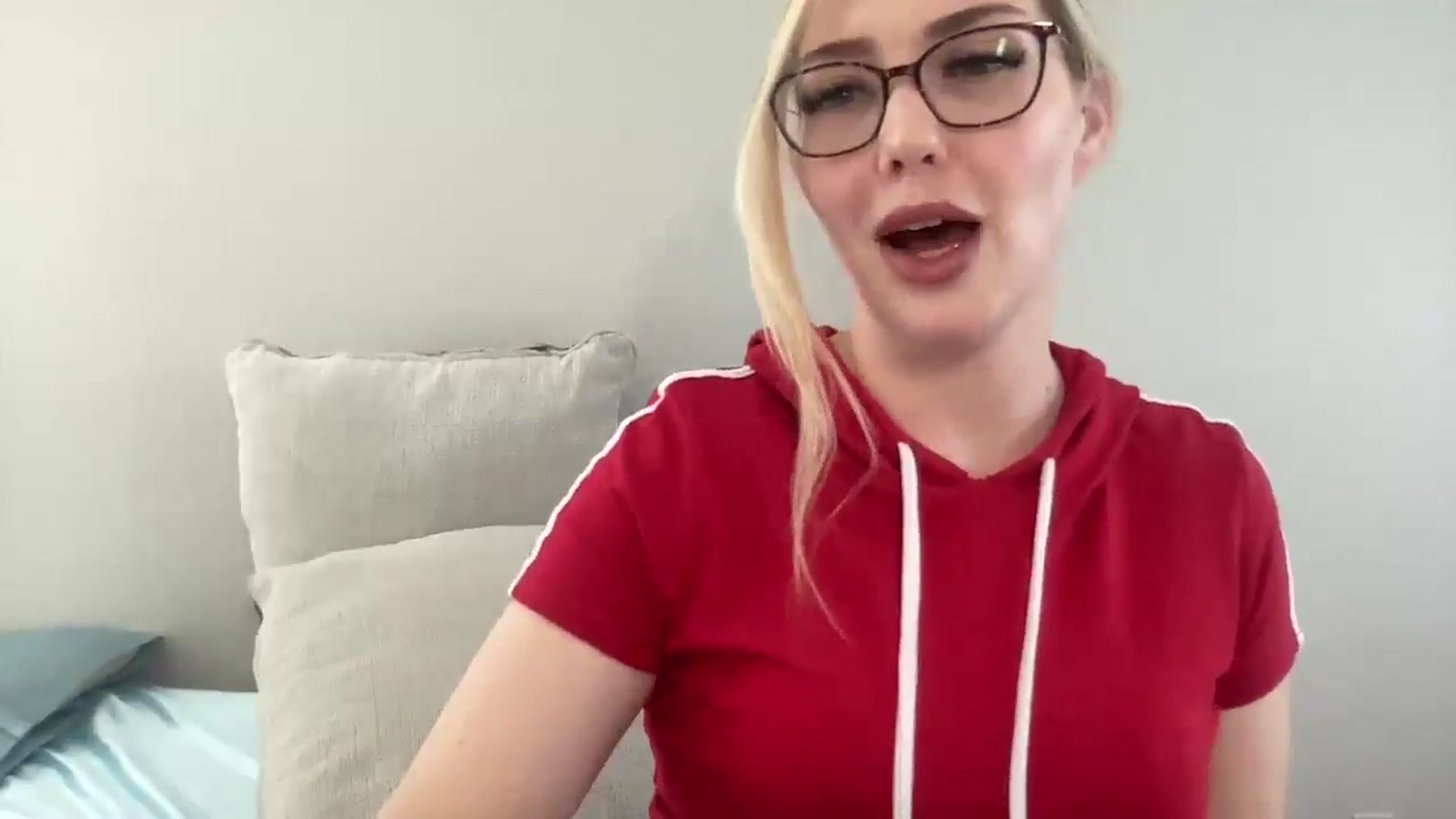 Gallery image thumbnail from AshleyMarina's myfreecams stream on, 04/29/2026, 20:22 image 12 of 20