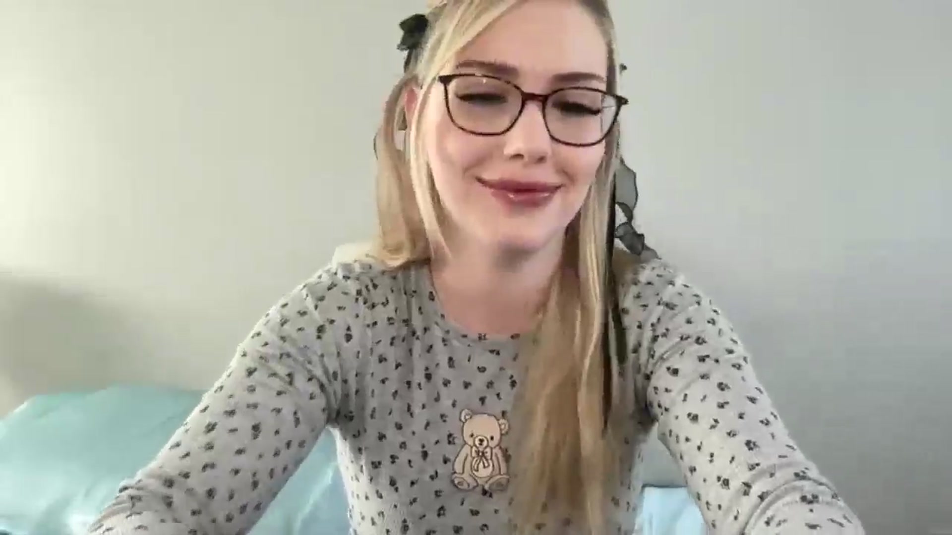 Gallery image thumbnail from AshleyMarina's myfreecams stream on, 04/30/2026, 14:32 image 4 of 20