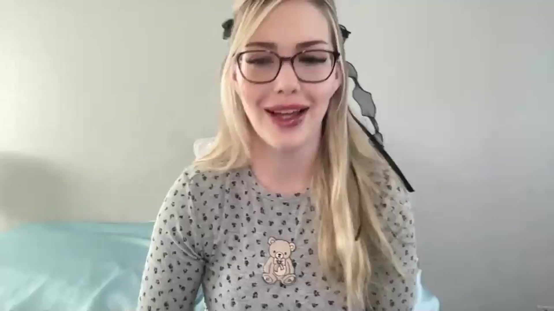Gallery image thumbnail from AshleyMarina's myfreecams stream on, 04/30/2026, 14:32 image 9 of 20