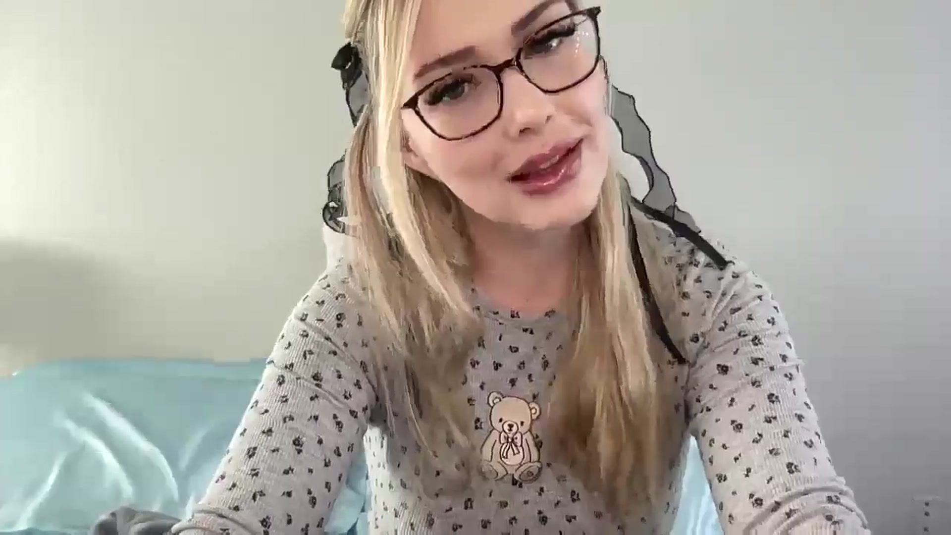 Gallery image thumbnail from AshleyMarina's myfreecams stream on, 04/30/2026, 14:32 image 10 of 20