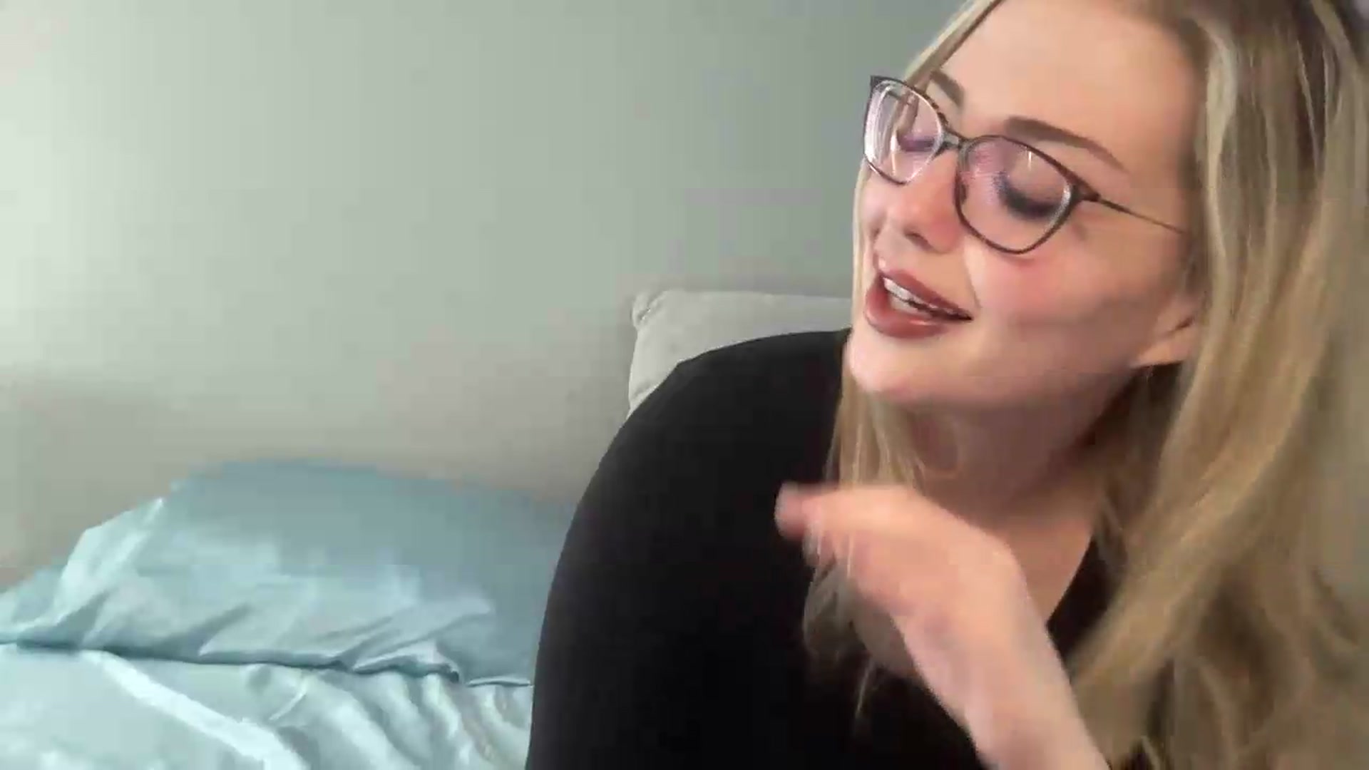 Gallery image thumbnail from AshleyMarina's myfreecams stream on, 05/01/2026, 14:14 image 5 of 20