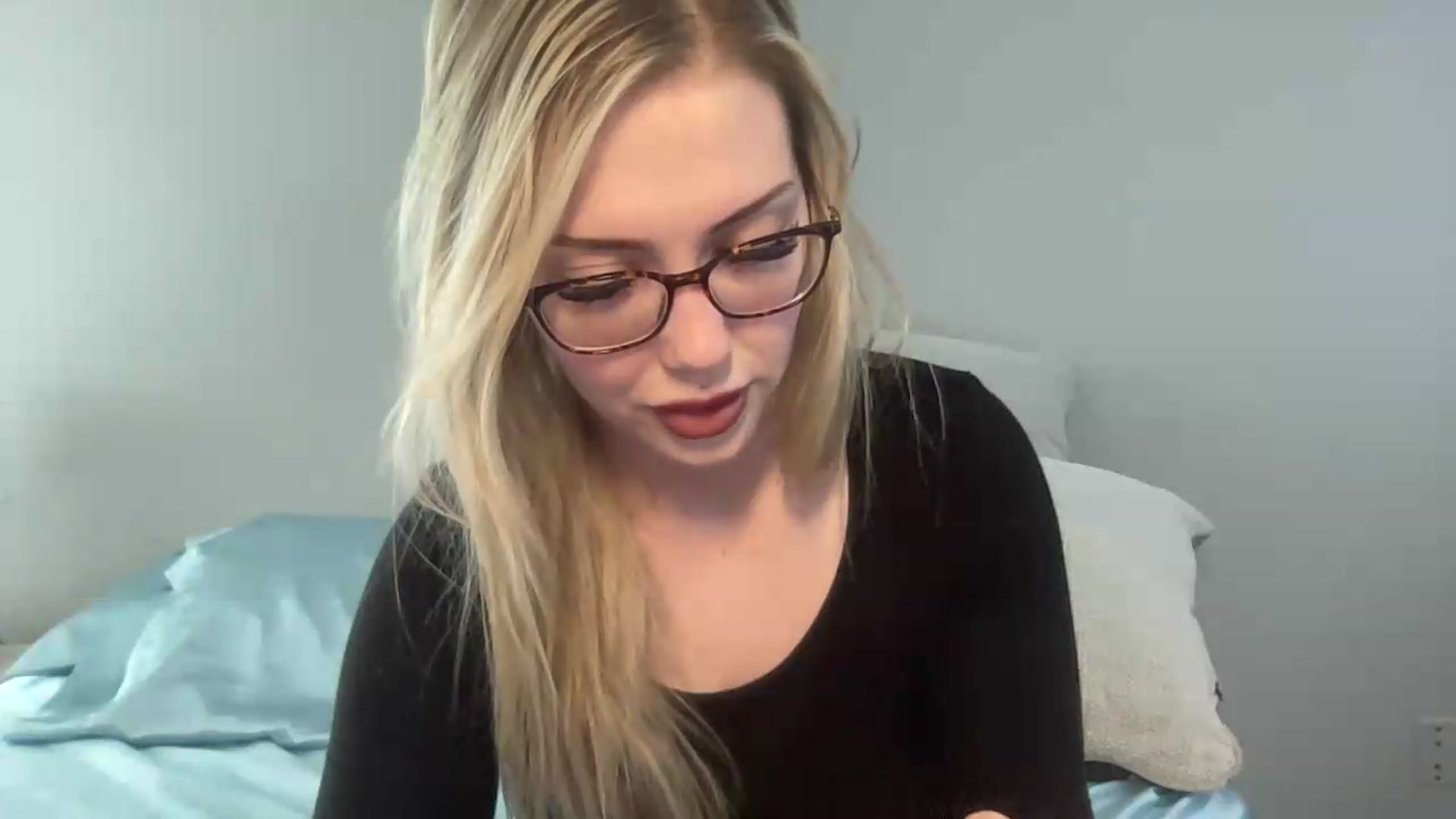 Gallery image thumbnail from AshleyMarina's myfreecams stream on, 05/01/2026, 14:14 image 13 of 20