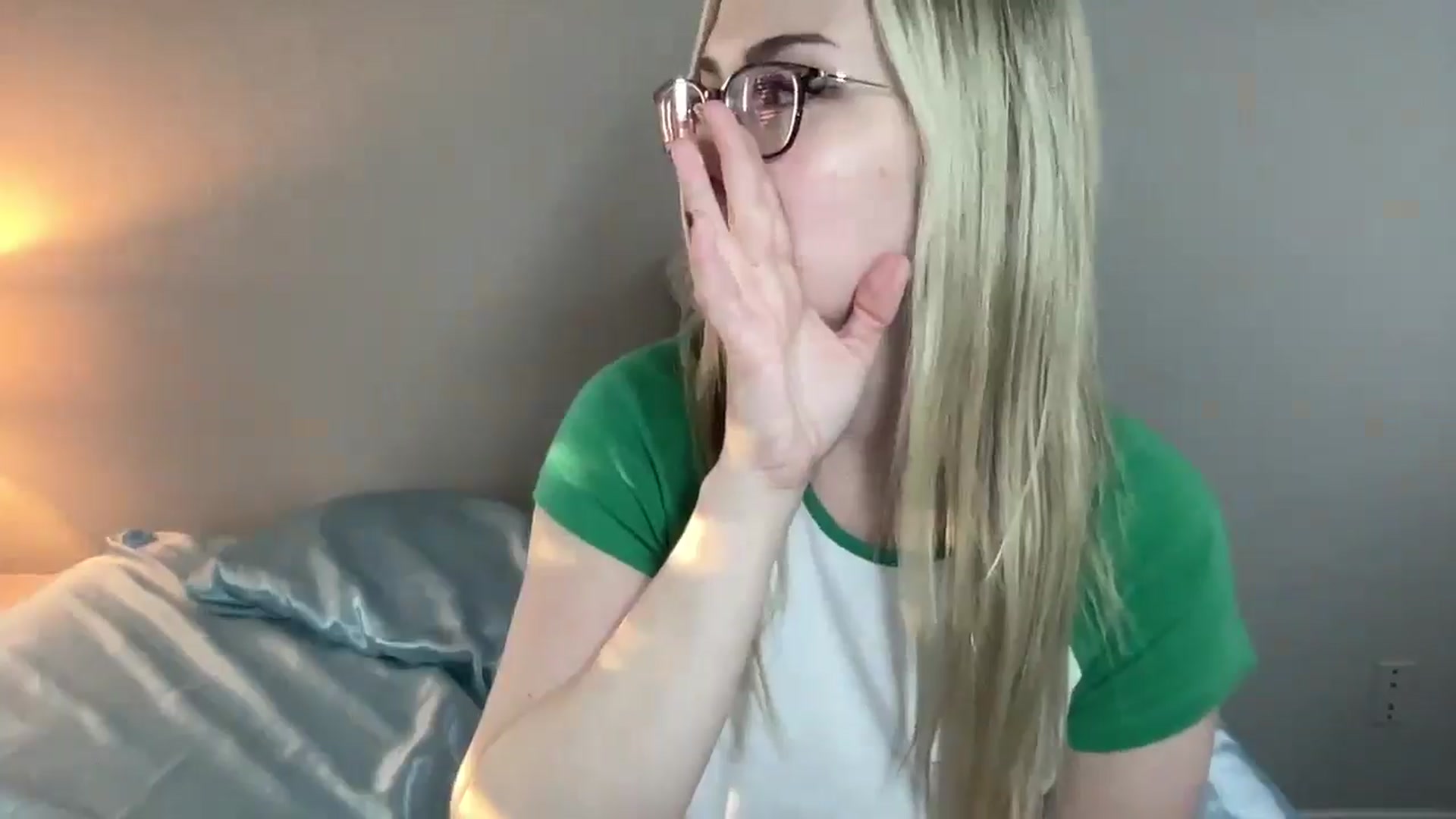 Gallery image thumbnail from AshleyMarina's myfreecams stream on, 05/07/2026, 13:13 image 14 of 20