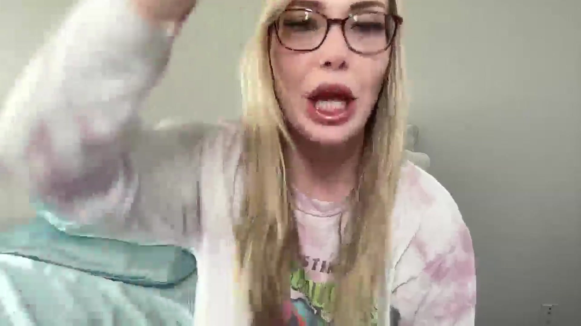 Gallery image thumbnail from AshleyMarina's myfreecams stream on, 05/10/2026, 14:54 image 18 of 20