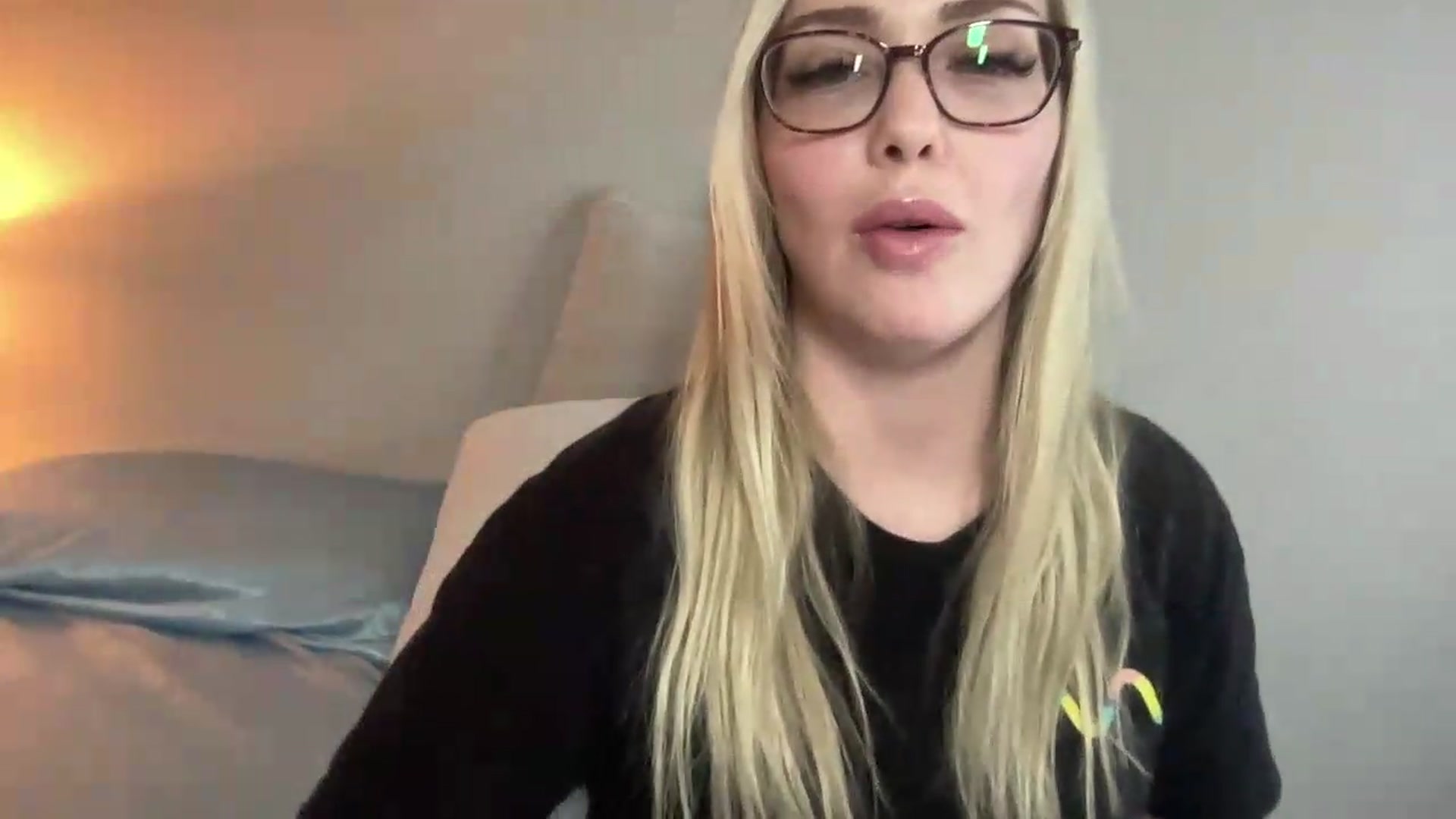 Gallery image thumbnail from AshleyMarina's myfreecams stream on, 05/11/2026, 06:26 image 12 of 20
