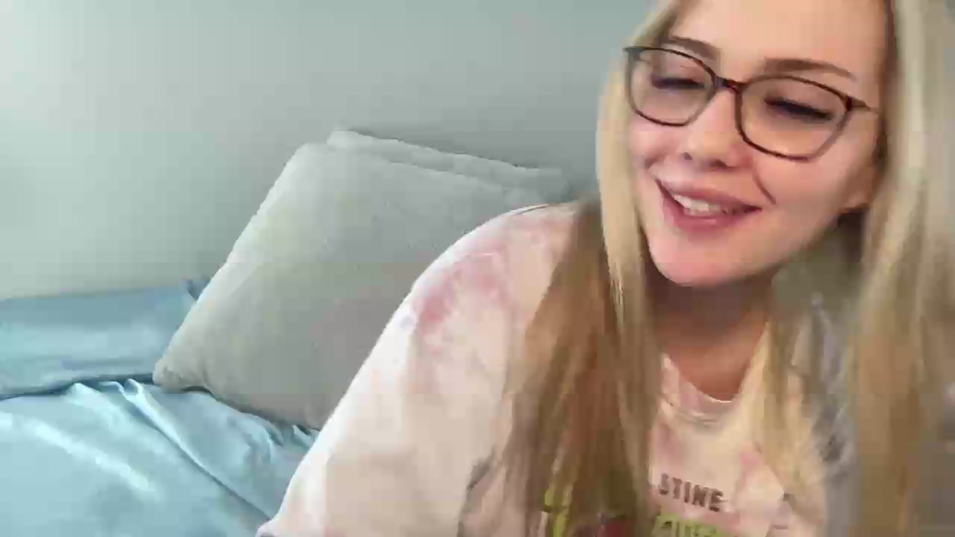 Gallery image thumbnail from AshleyMarina's myfreecams stream on, 05/20/2026, 17:28 image 13 of 20