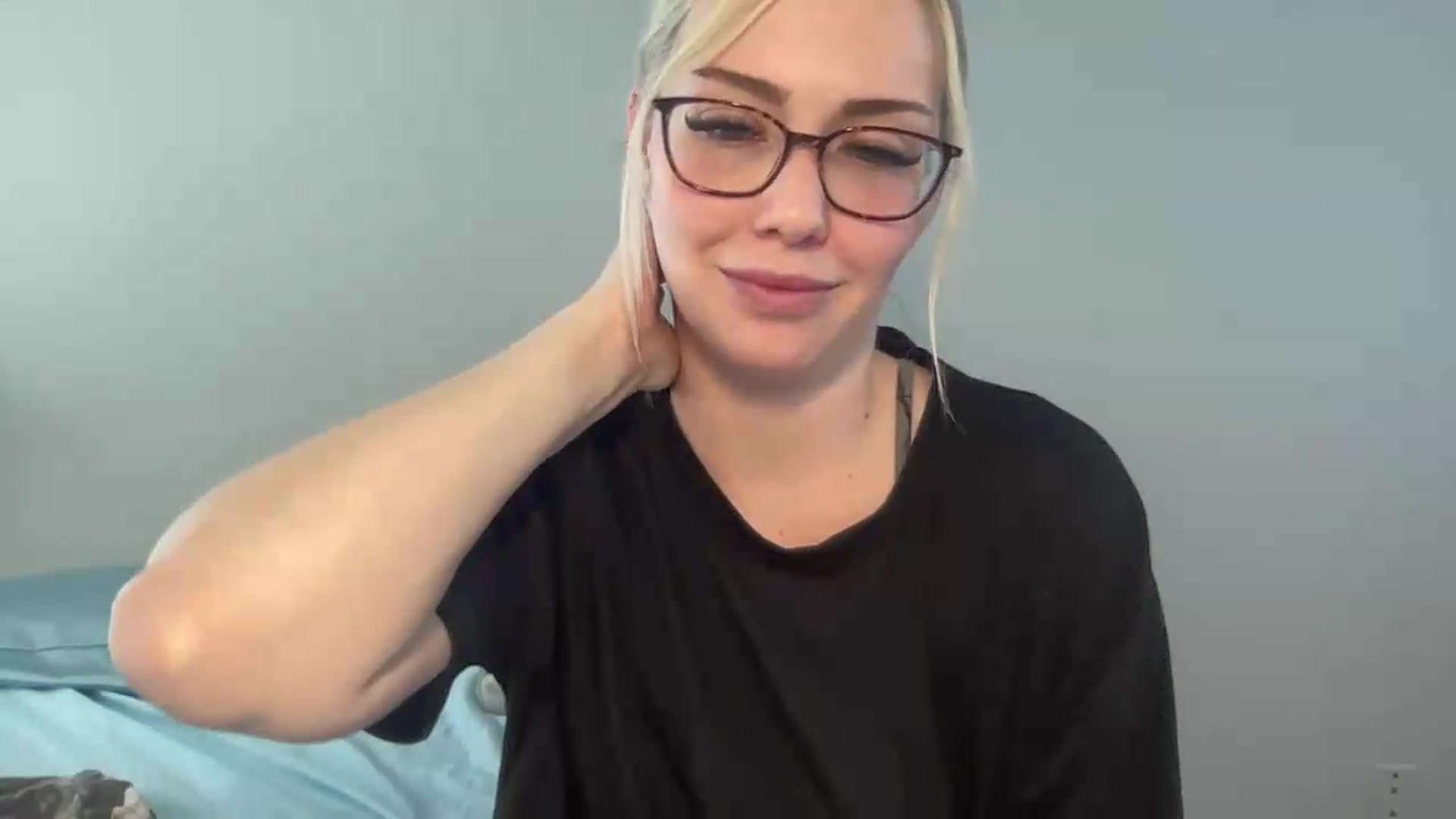 Gallery image thumbnail from AshleyMarina's myfreecams stream on, 05/24/2026, 19:38 image 19 of 20