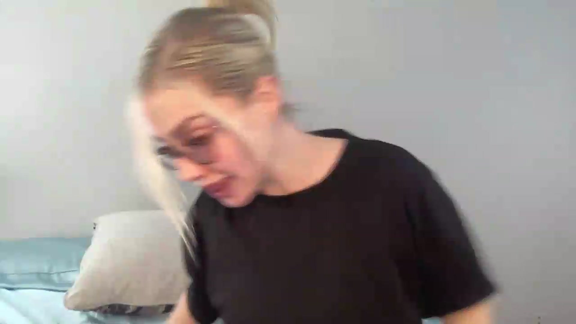 Gallery image thumbnail from AshleyMarina's myfreecams stream on, 05/24/2026, 19:38 image 6 of 20