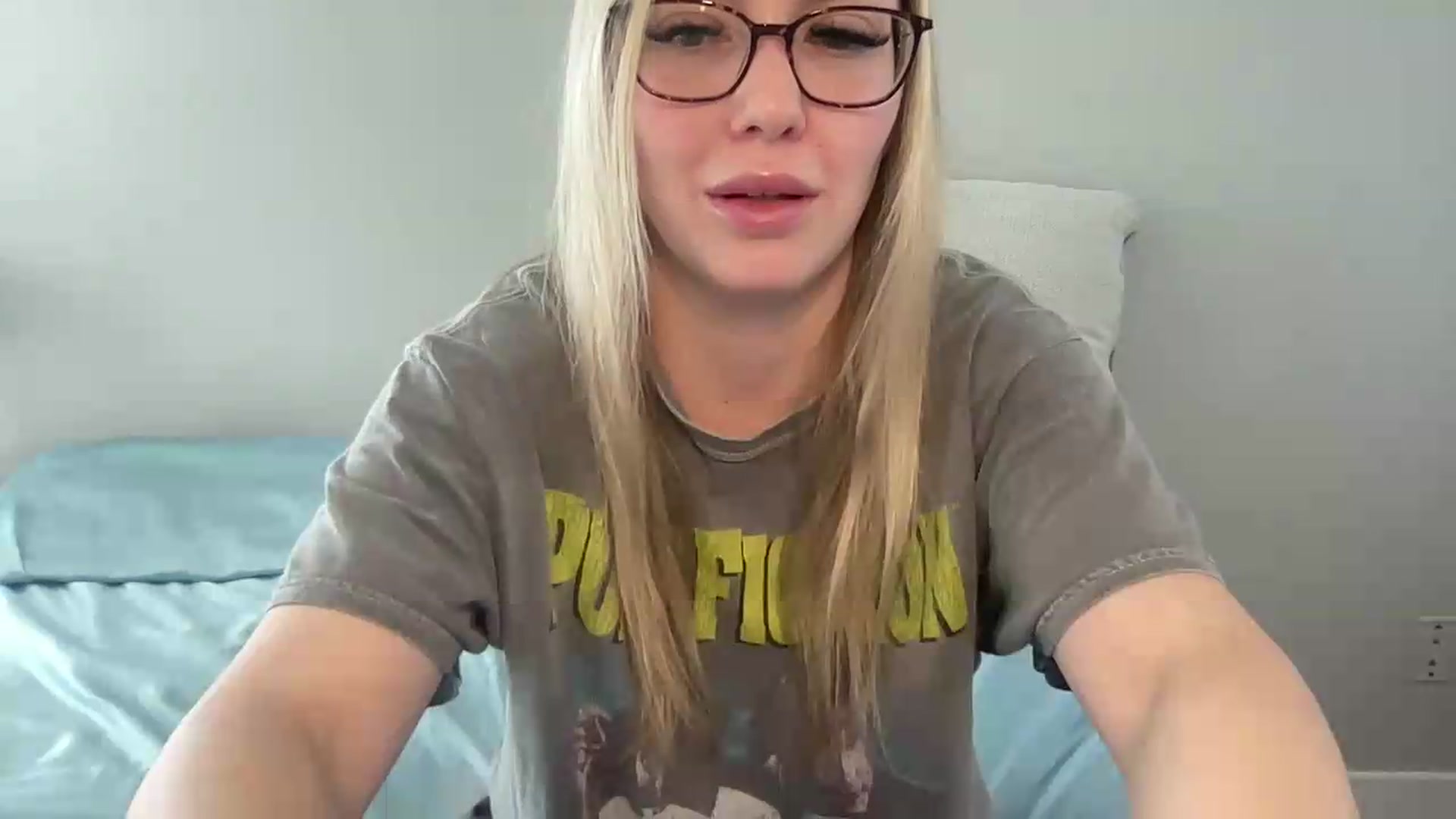 Gallery image thumbnail from AshleyMarina's myfreecams stream on, 05/31/2026, 15:04 image 16 of 20