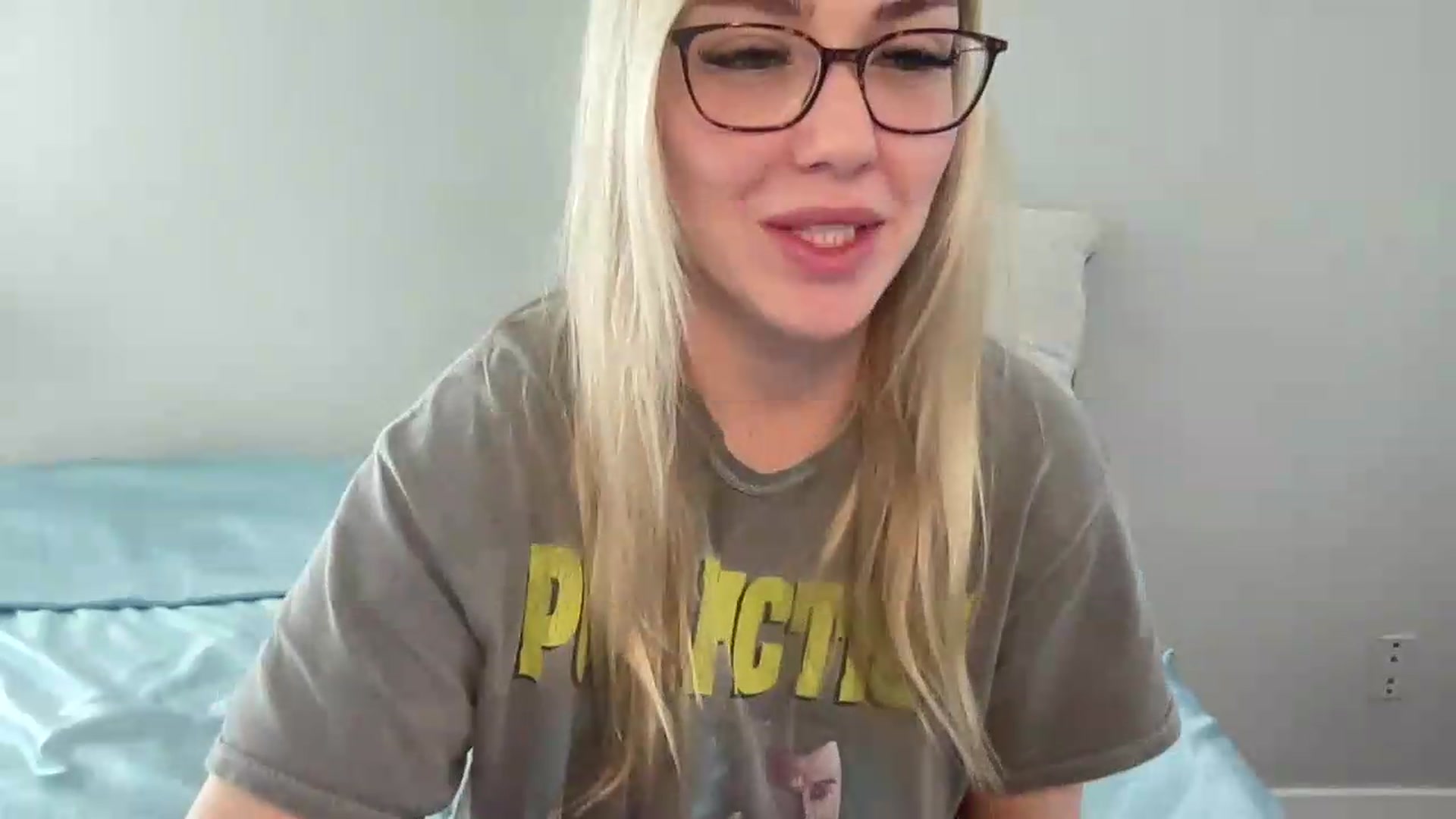 Gallery image thumbnail from AshleyMarina's myfreecams stream on, 05/31/2026, 15:04 image 11 of 20