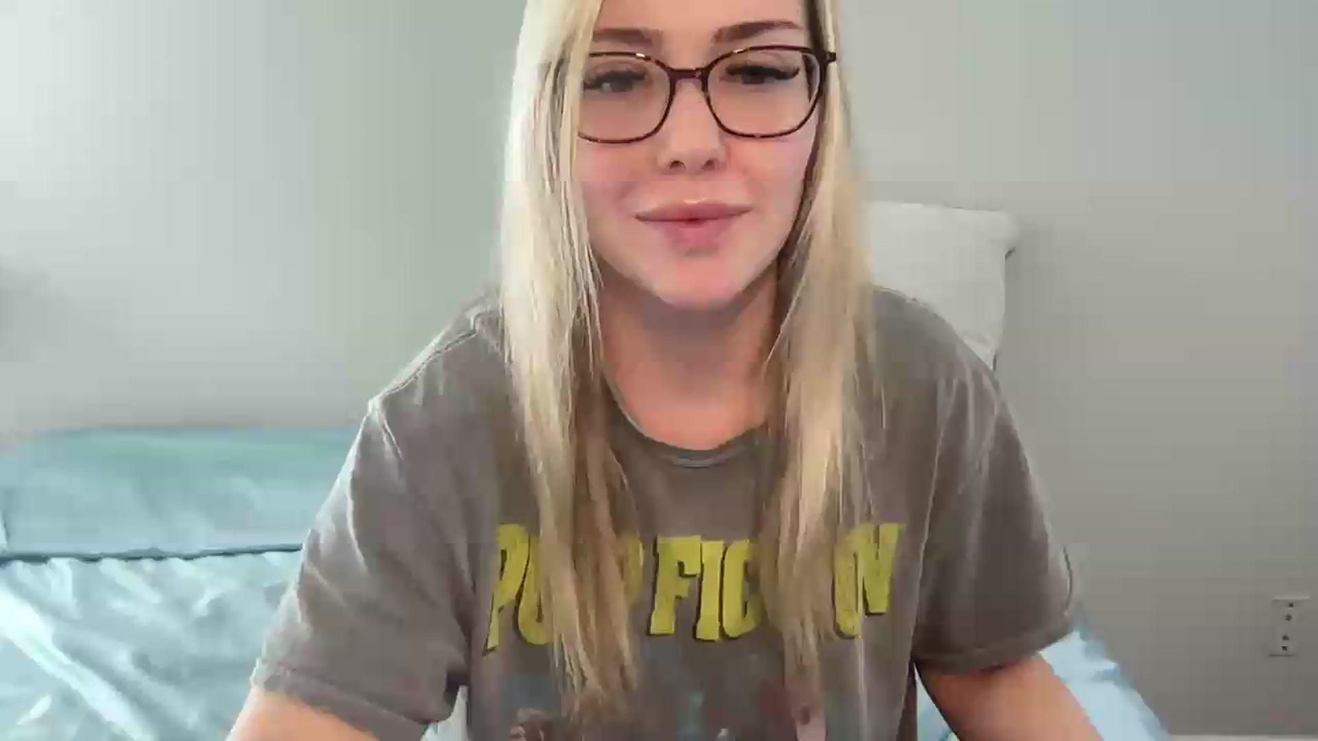 Gallery image thumbnail from AshleyMarina's myfreecams stream on, 05/31/2026, 15:04 image 17 of 20