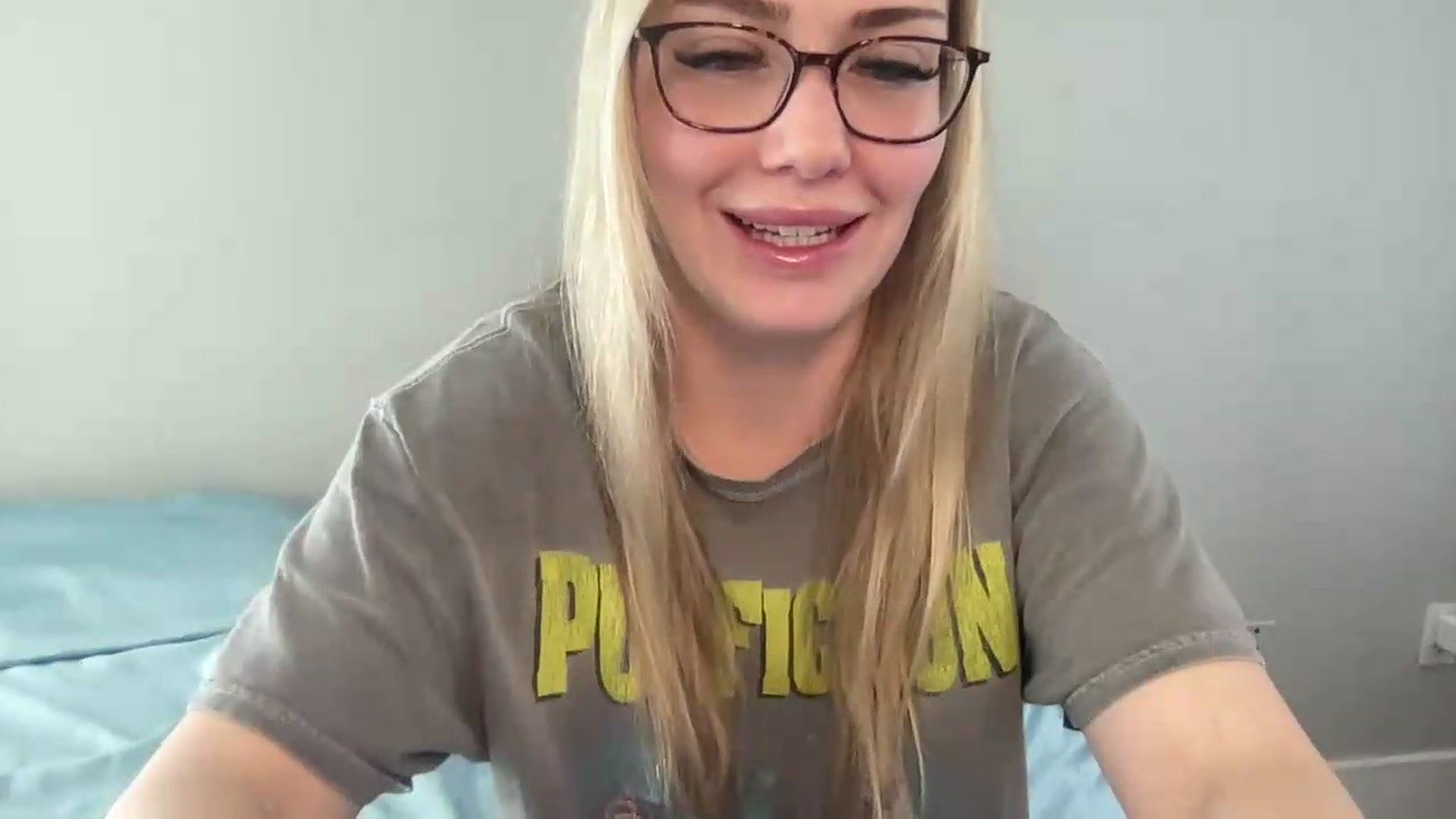 Gallery image thumbnail from AshleyMarina's myfreecams stream on, 05/31/2026, 15:04 image 4 of 20