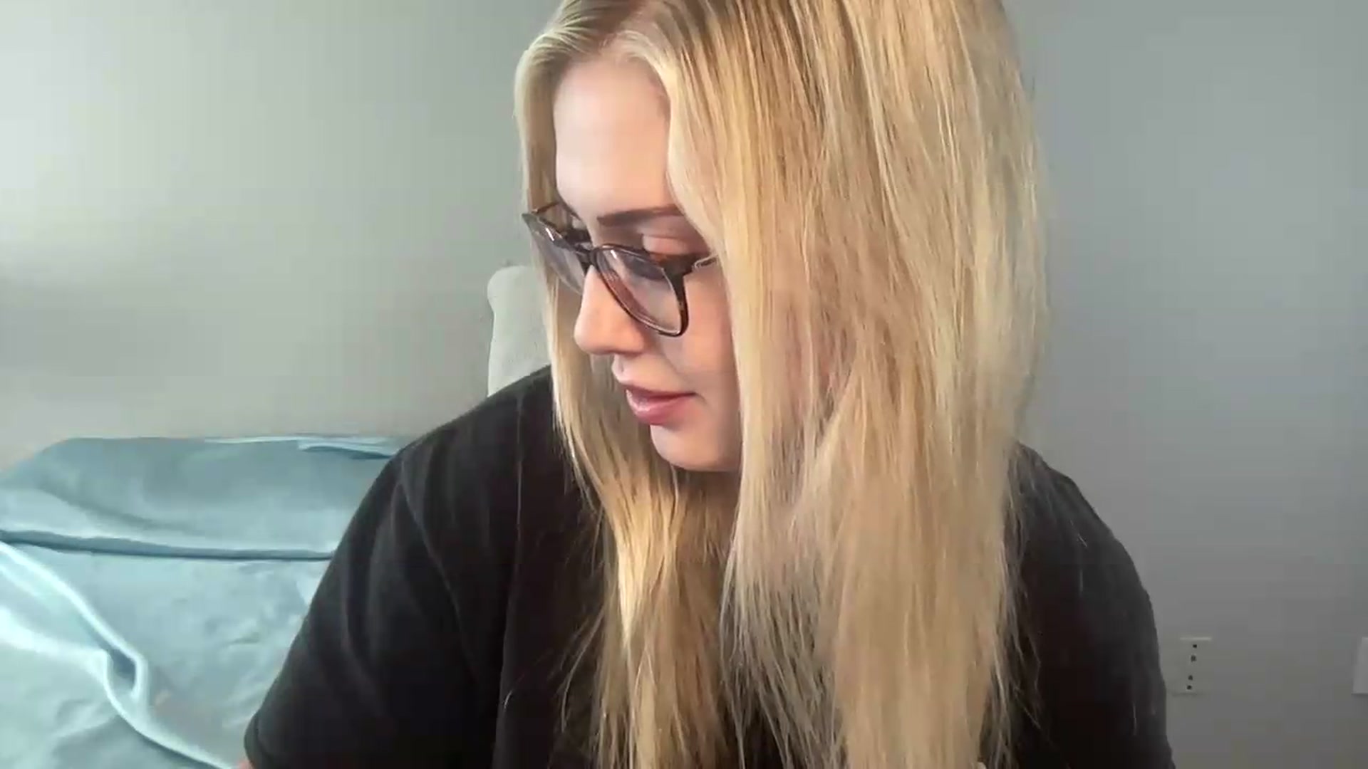 Gallery image thumbnail from AshleyMarina's myfreecams stream on, 06/01/2026, 14:34 image 15 of 20