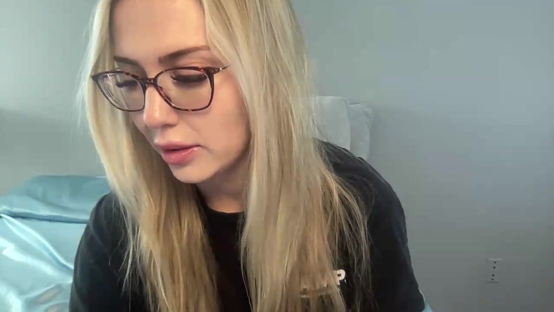 Gallery image thumbnail from AshleyMarina's myfreecams stream on, 06/01/2026, 14:34 image 8 of 20