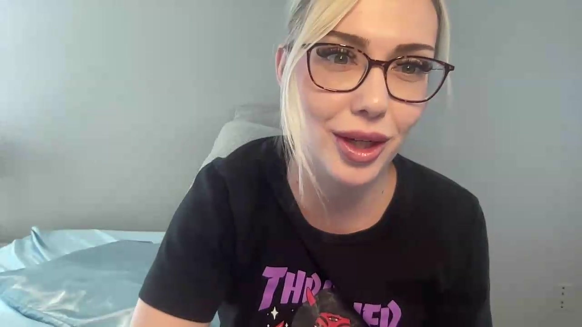 Gallery image thumbnail from AshleyMarina's myfreecams stream on, 06/03/2026, 20:21 image 14 of 20