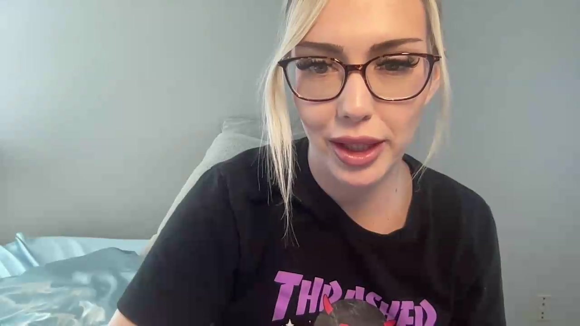 Gallery image thumbnail from AshleyMarina's myfreecams stream on, 06/03/2026, 20:21 image 18 of 20